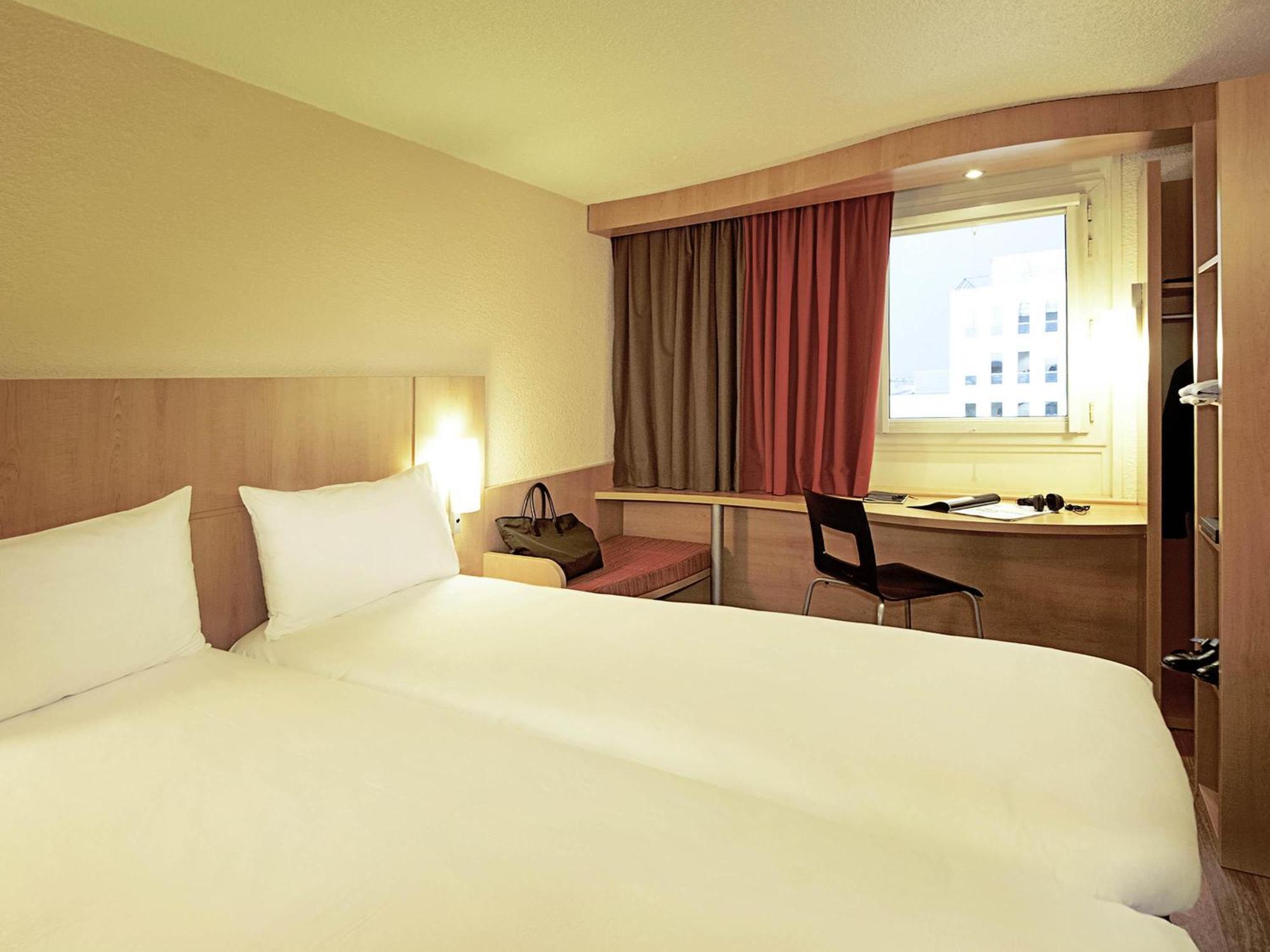Standard Room Two Single Beds