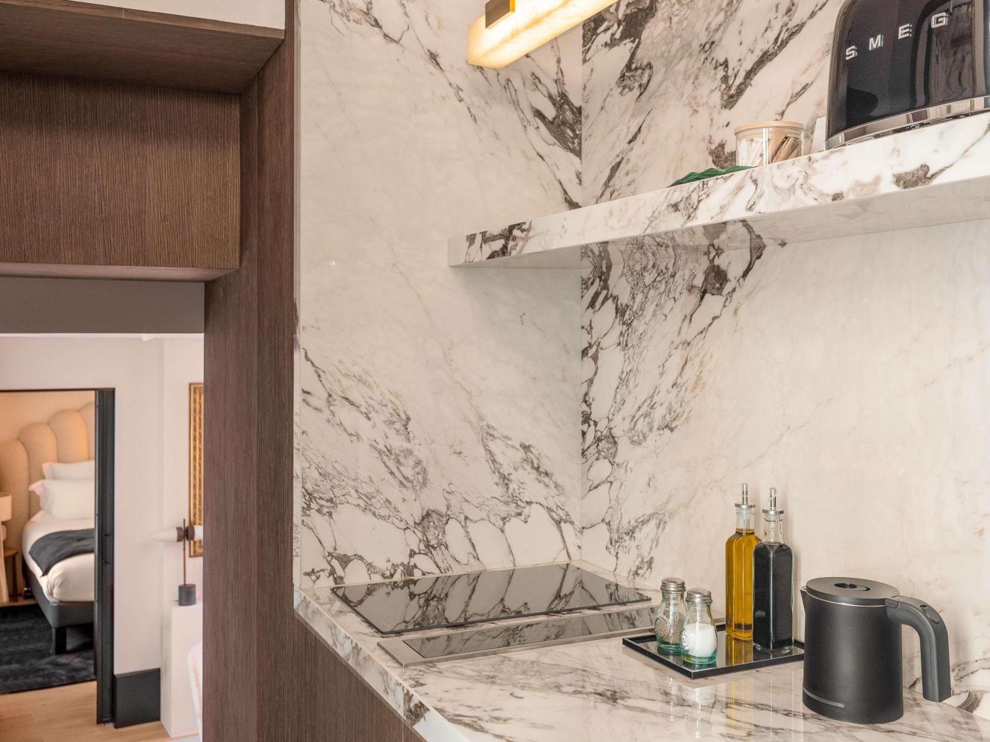 One-Bedroom Standard Apartment