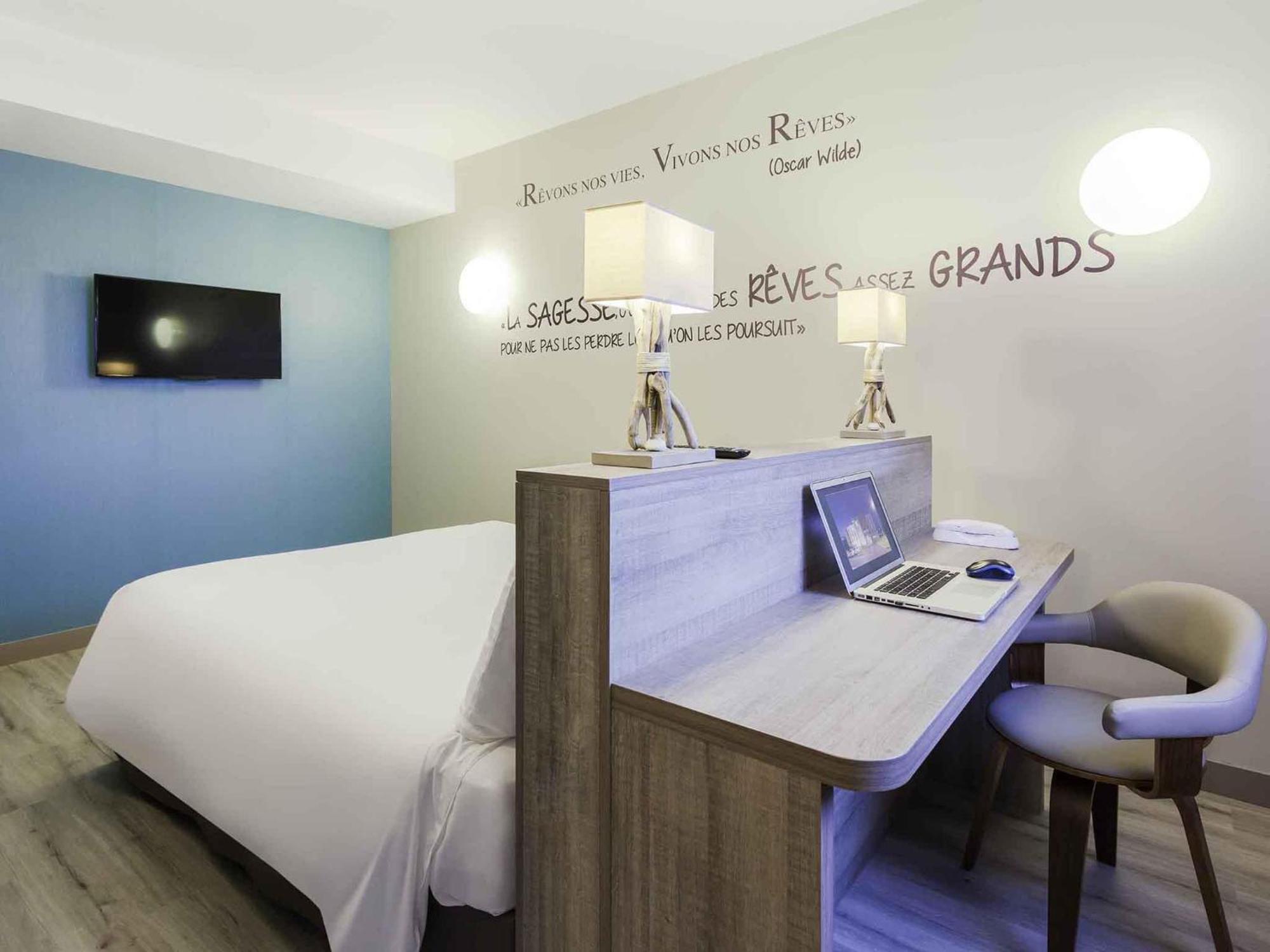 Comfort Suite One Double Bed