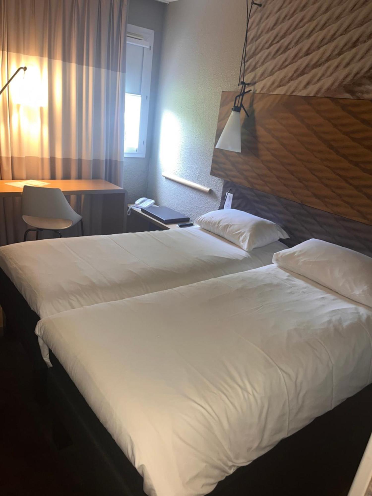 Standard Room Two Single Beds