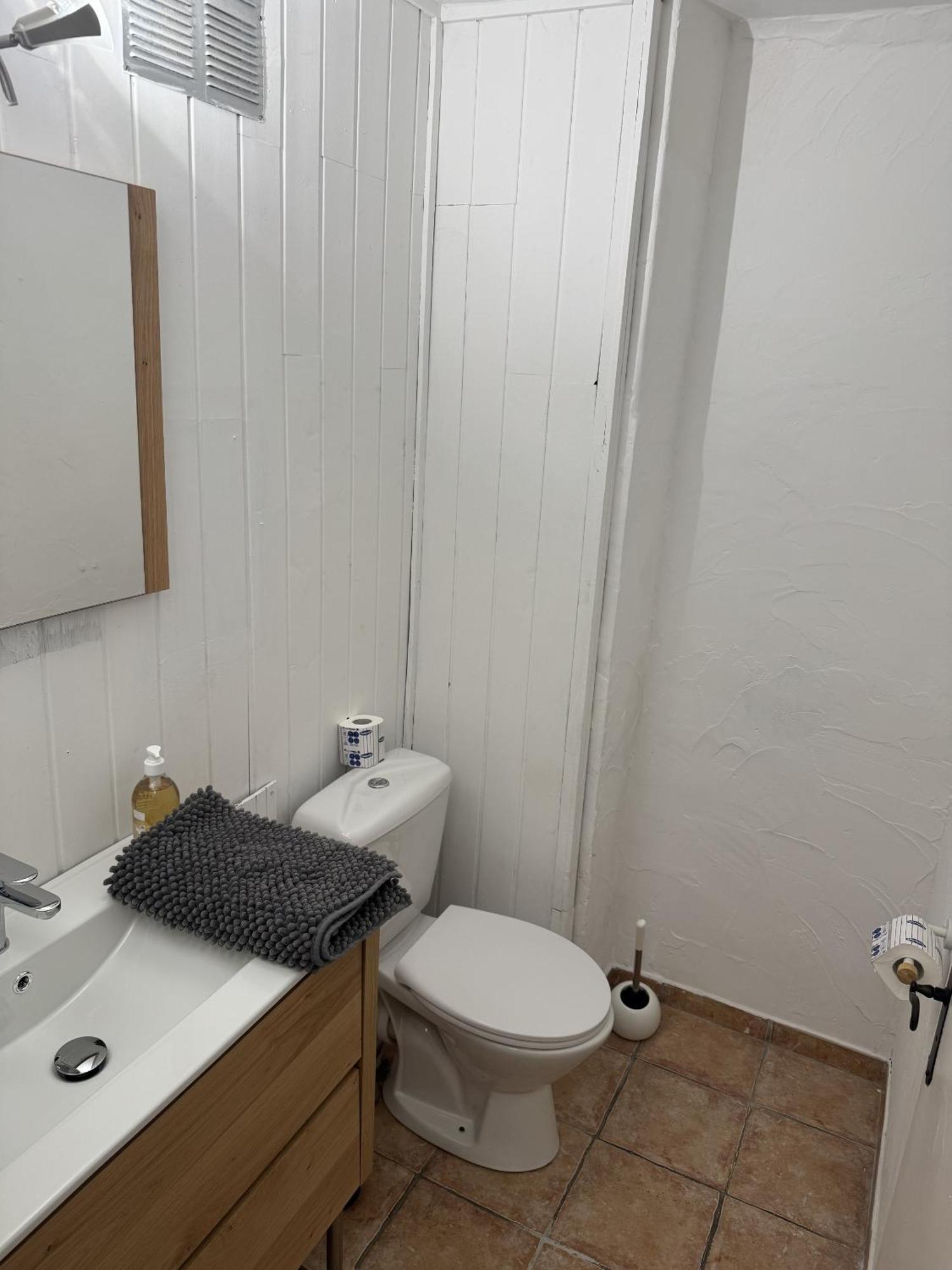 Family Room Shower