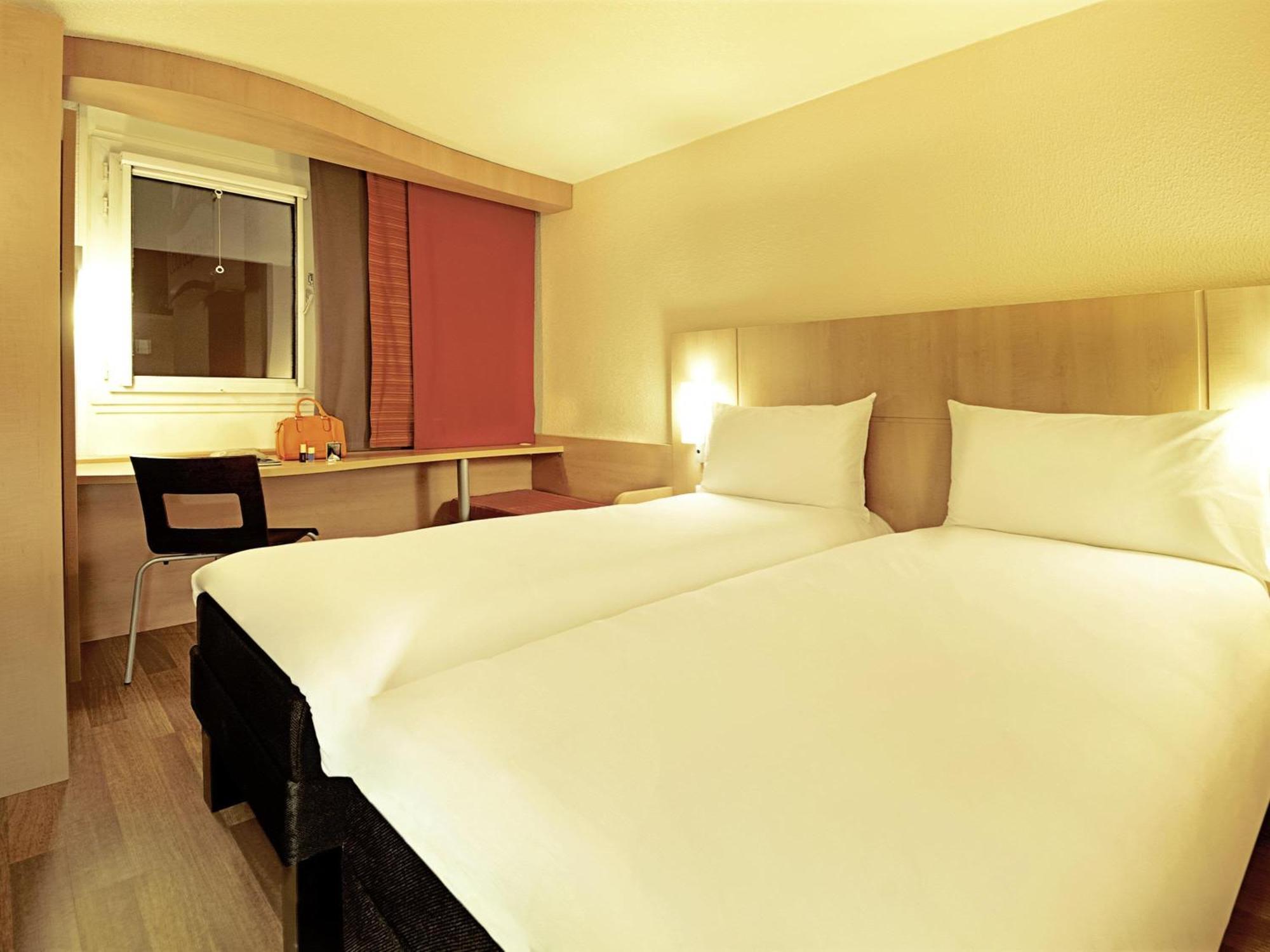 Standard Room Two Single Beds