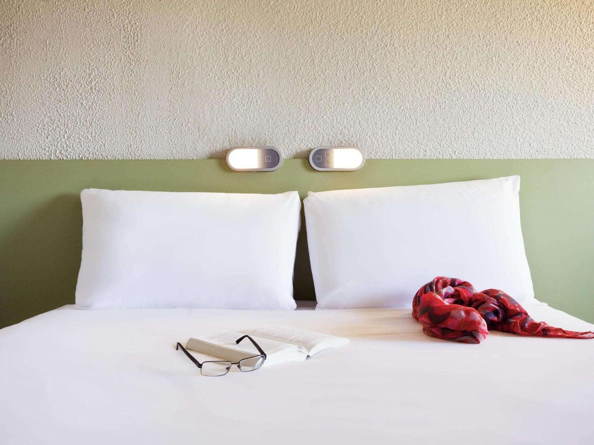 Double room large bed