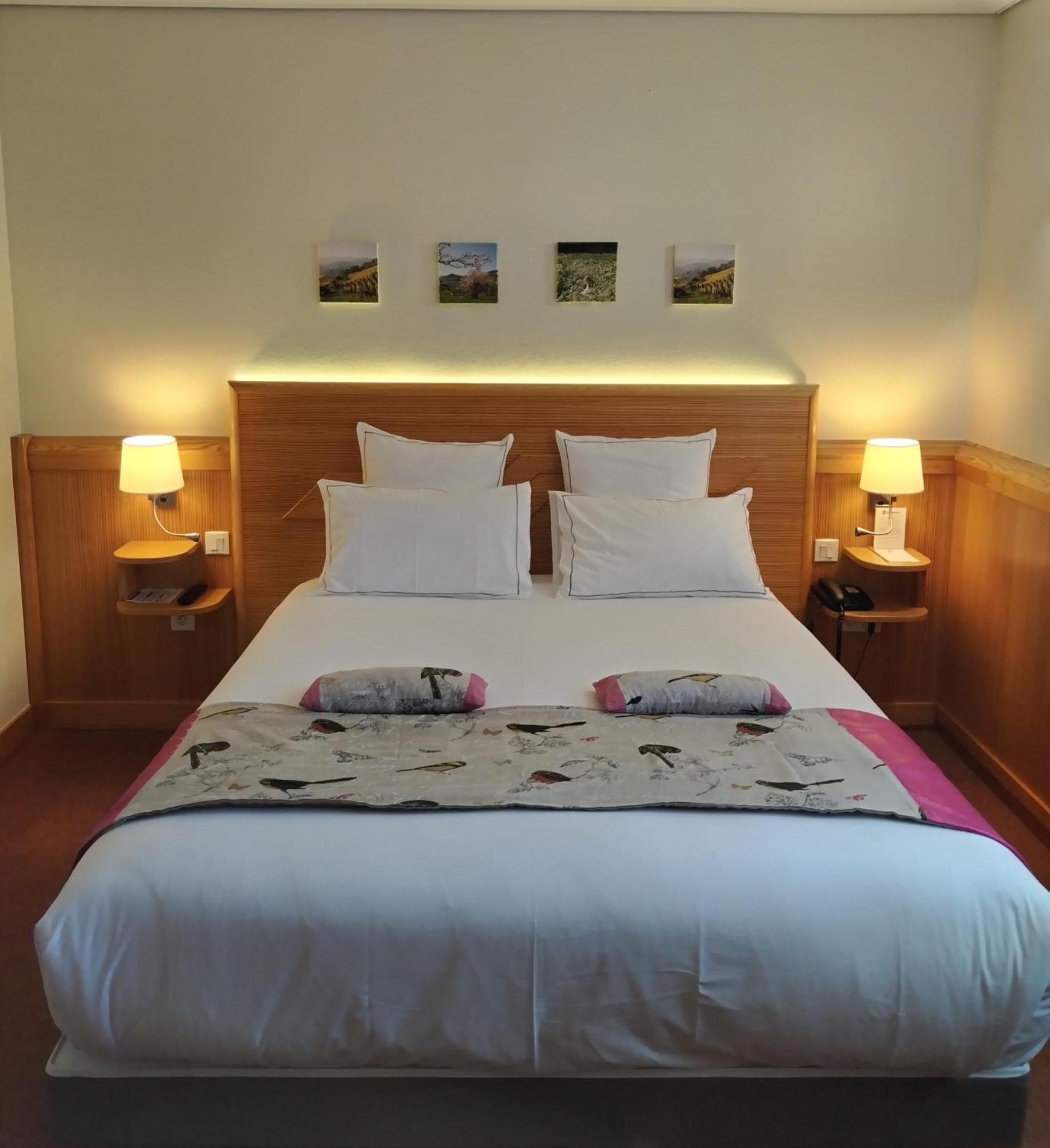 Classic Queen Room Spa Access