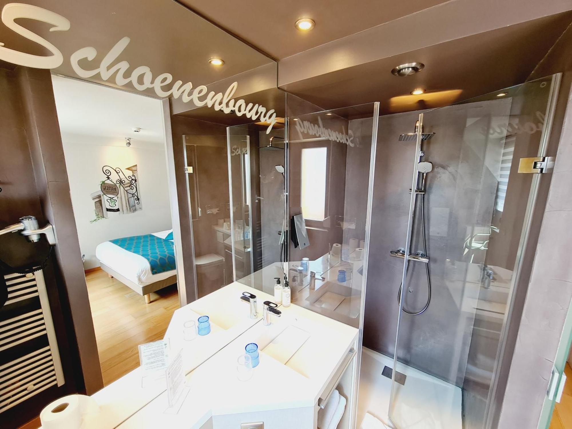 Standard Queen Room Shower Non-Smoking or Ground Floor