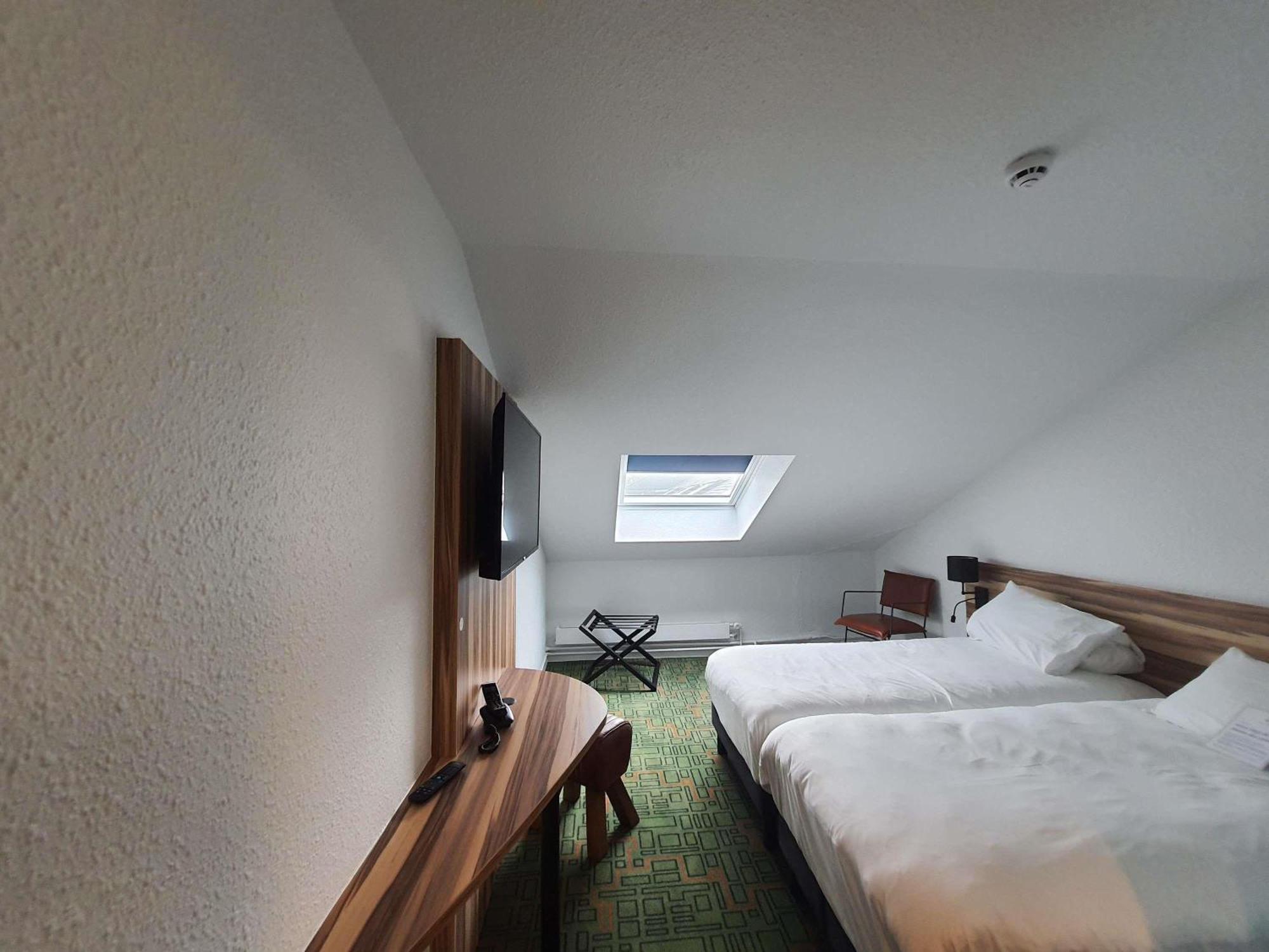 Standard Room Two Single Beds