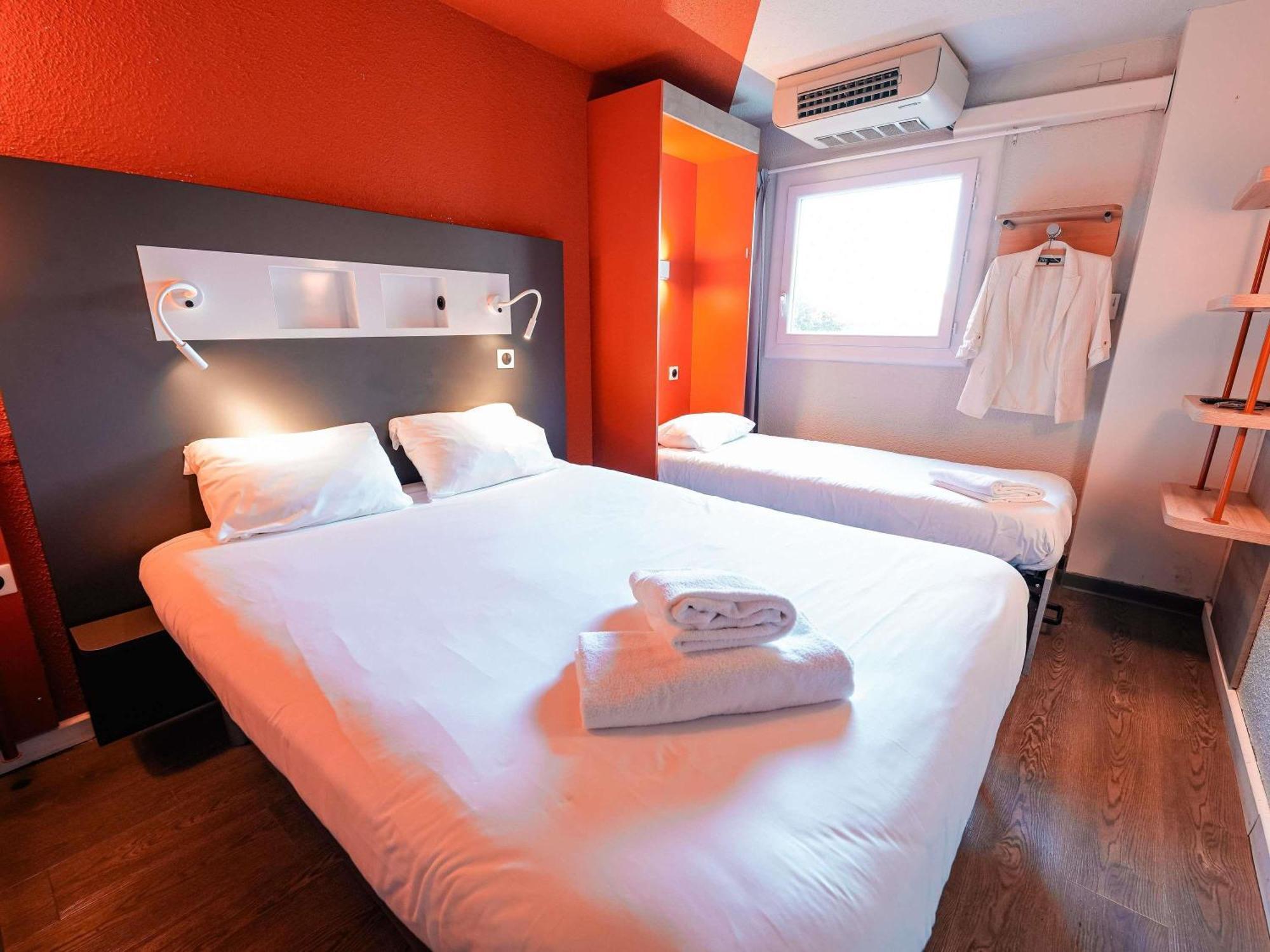 Triple room One Double bed One Foldable single bed