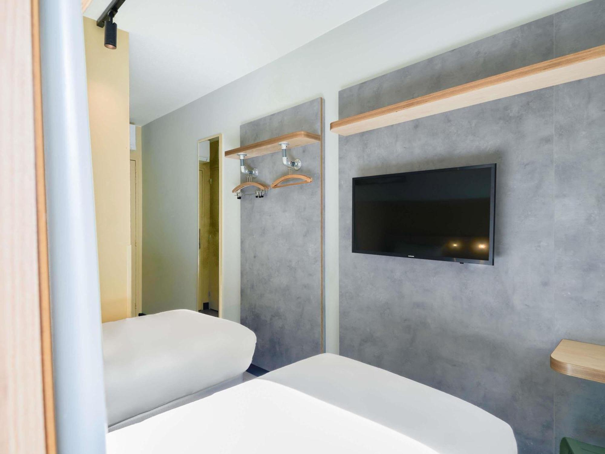 Triple Room Three Single Beds