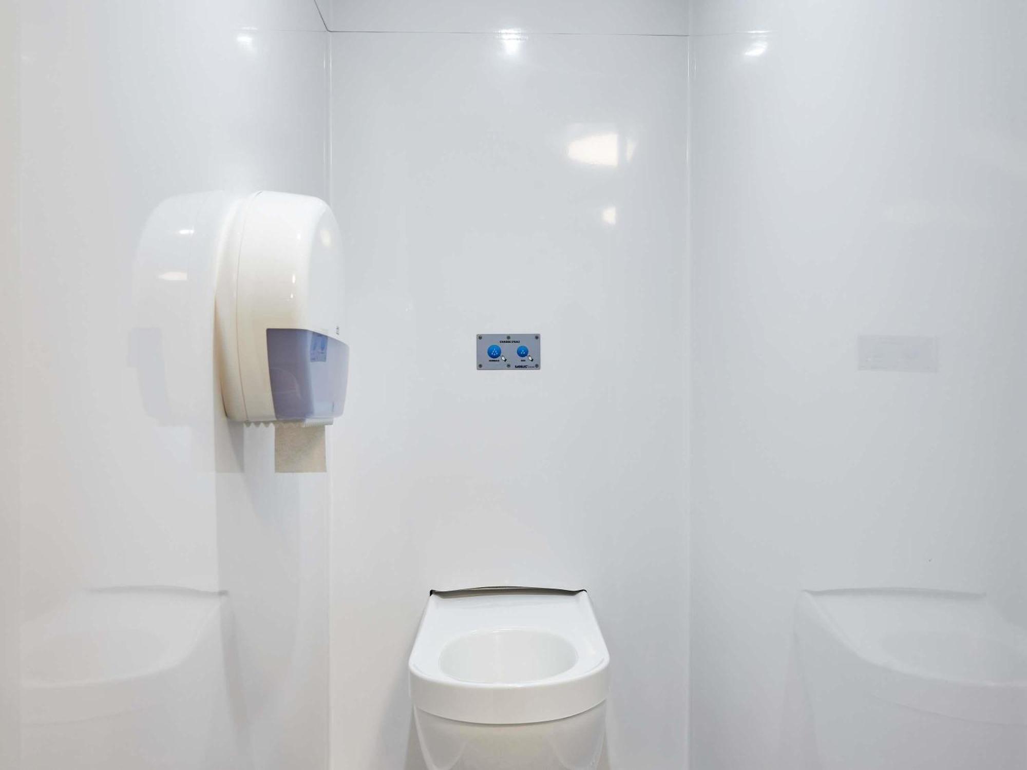 Tandem Room