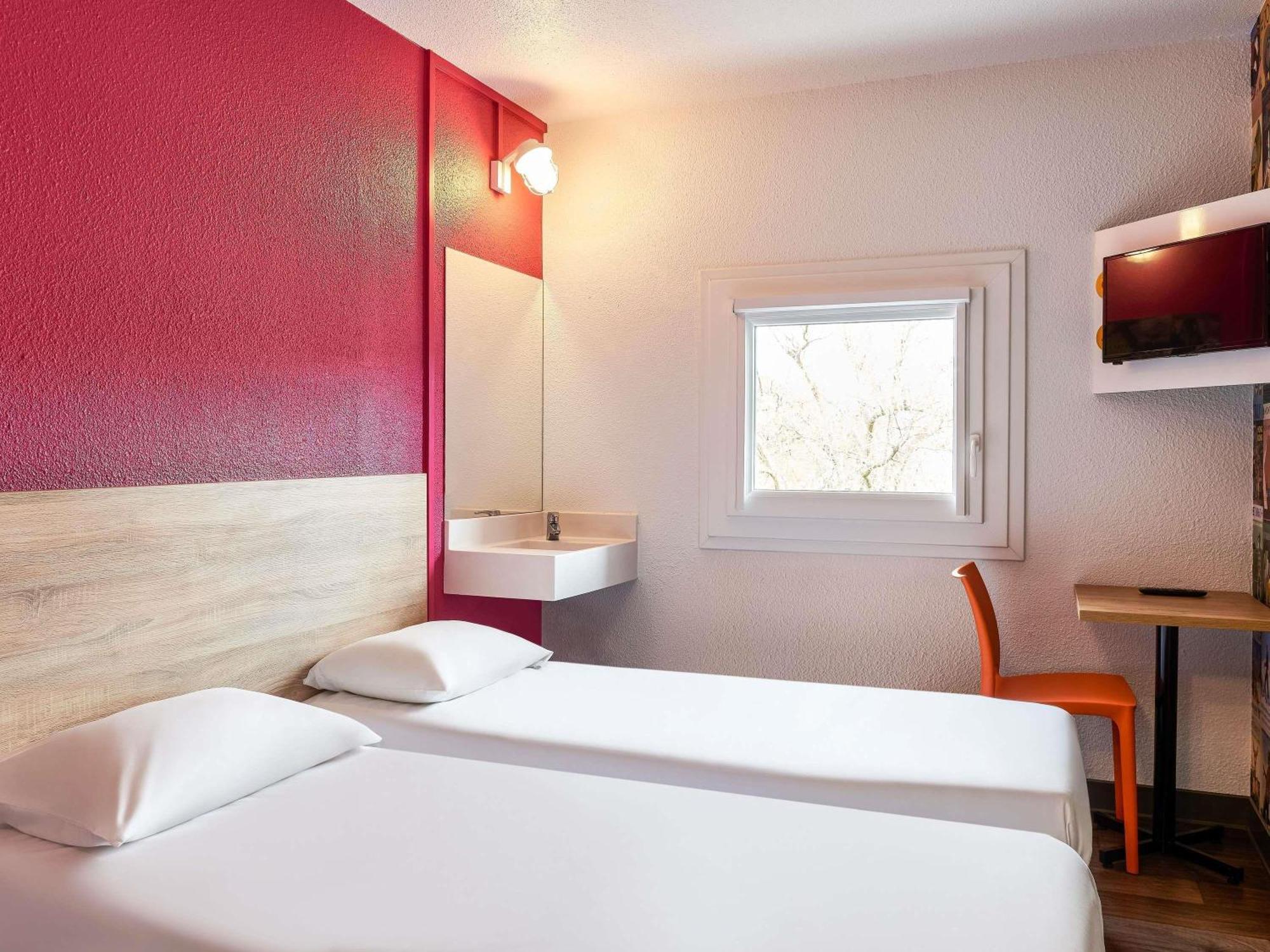 Double Side-Car Room