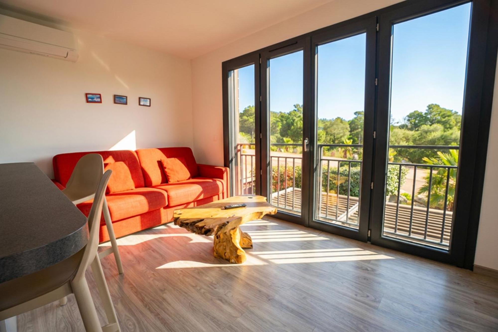 Superior One-Bedroom Apartment Air Conditioning Terrace Open View