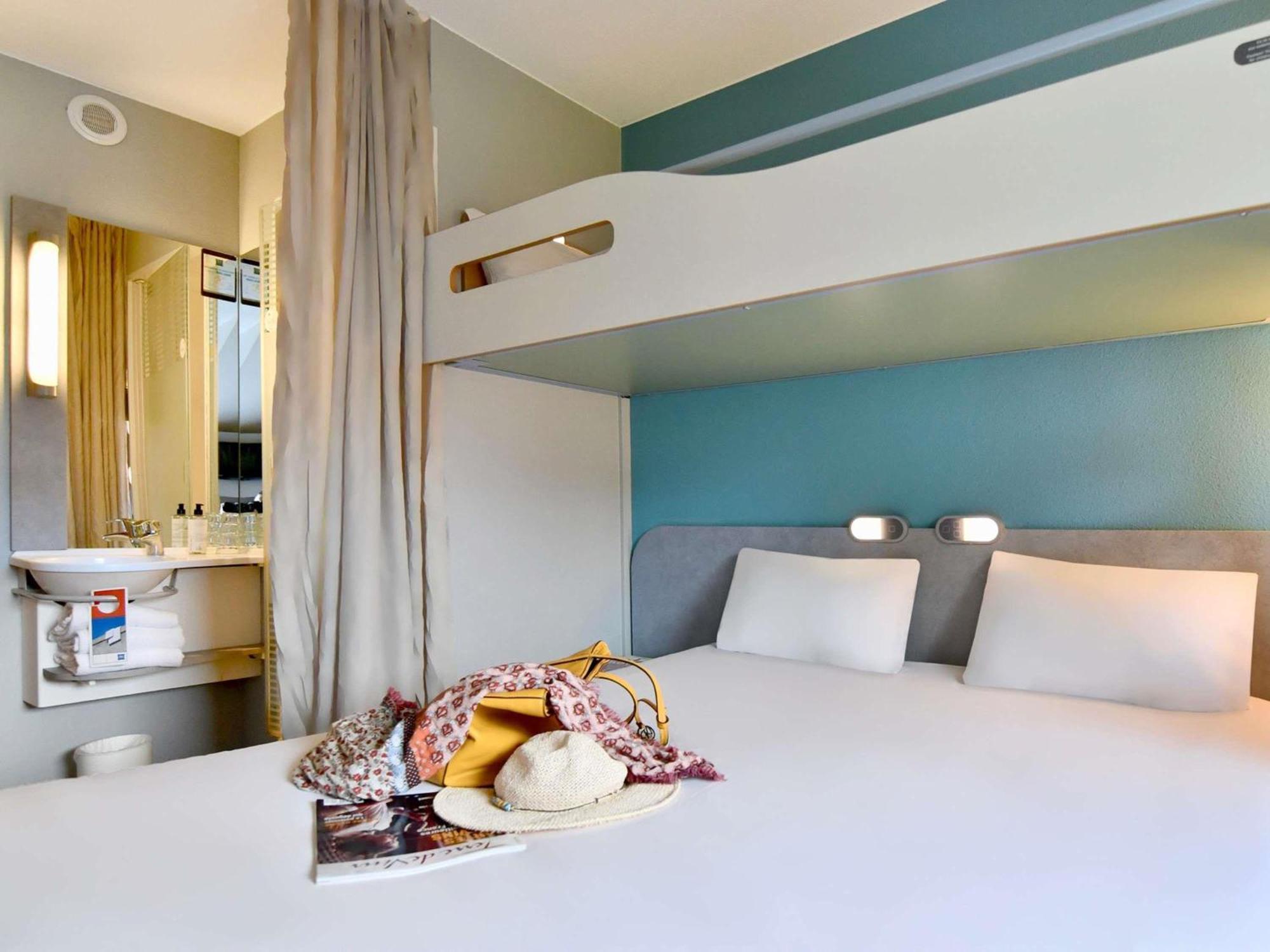Triple Room One Double Bed One Bunk Bed