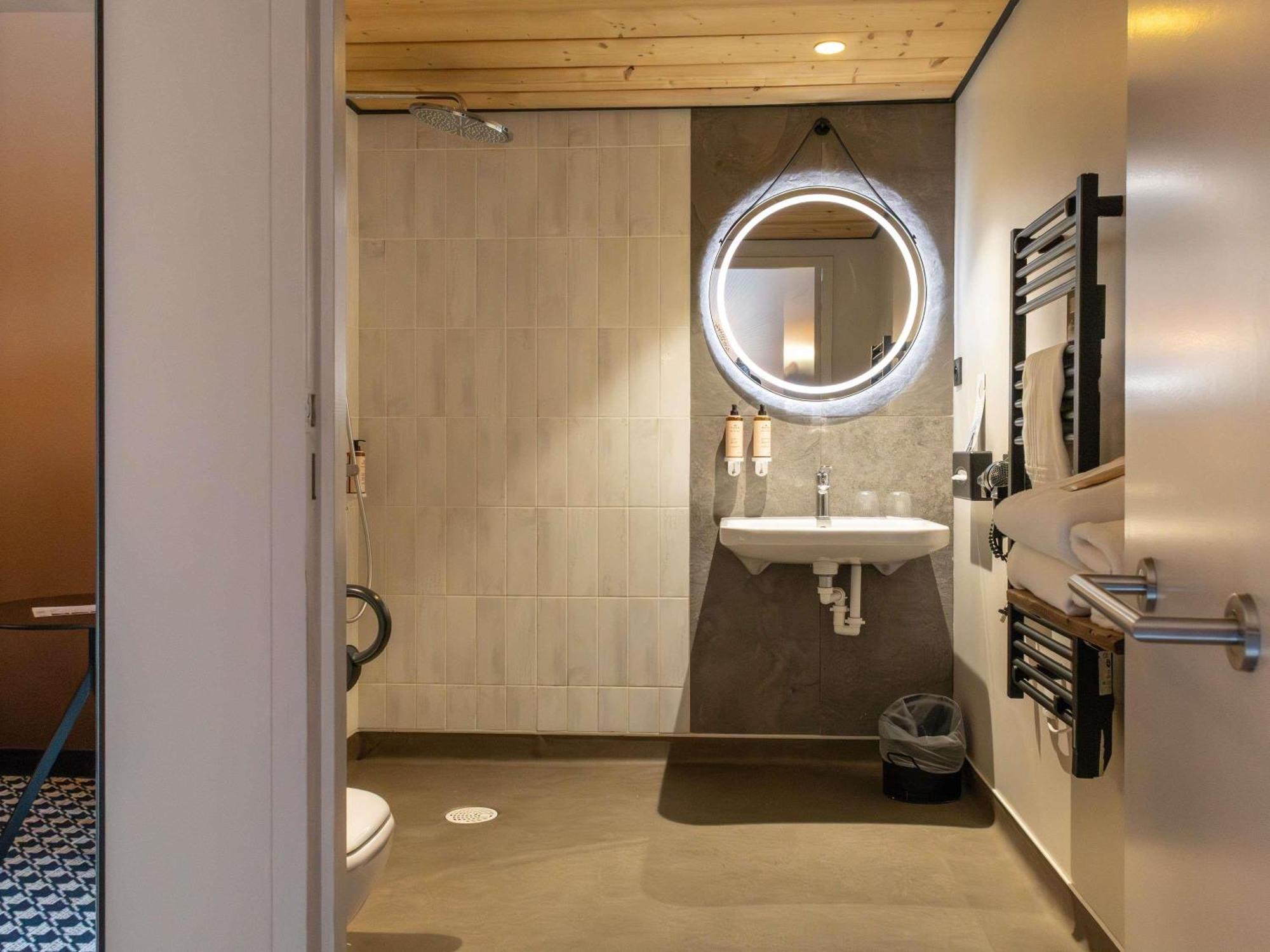 Classic Double Room Mobility Access