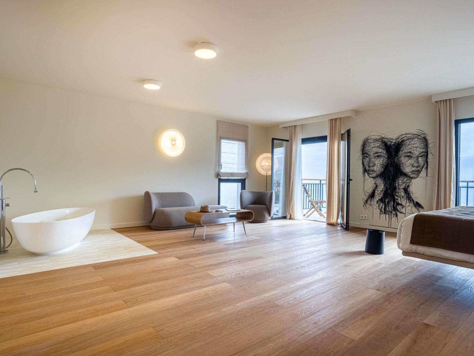 Prestige Suite One Double or Two Single Beds Sea Citadel View