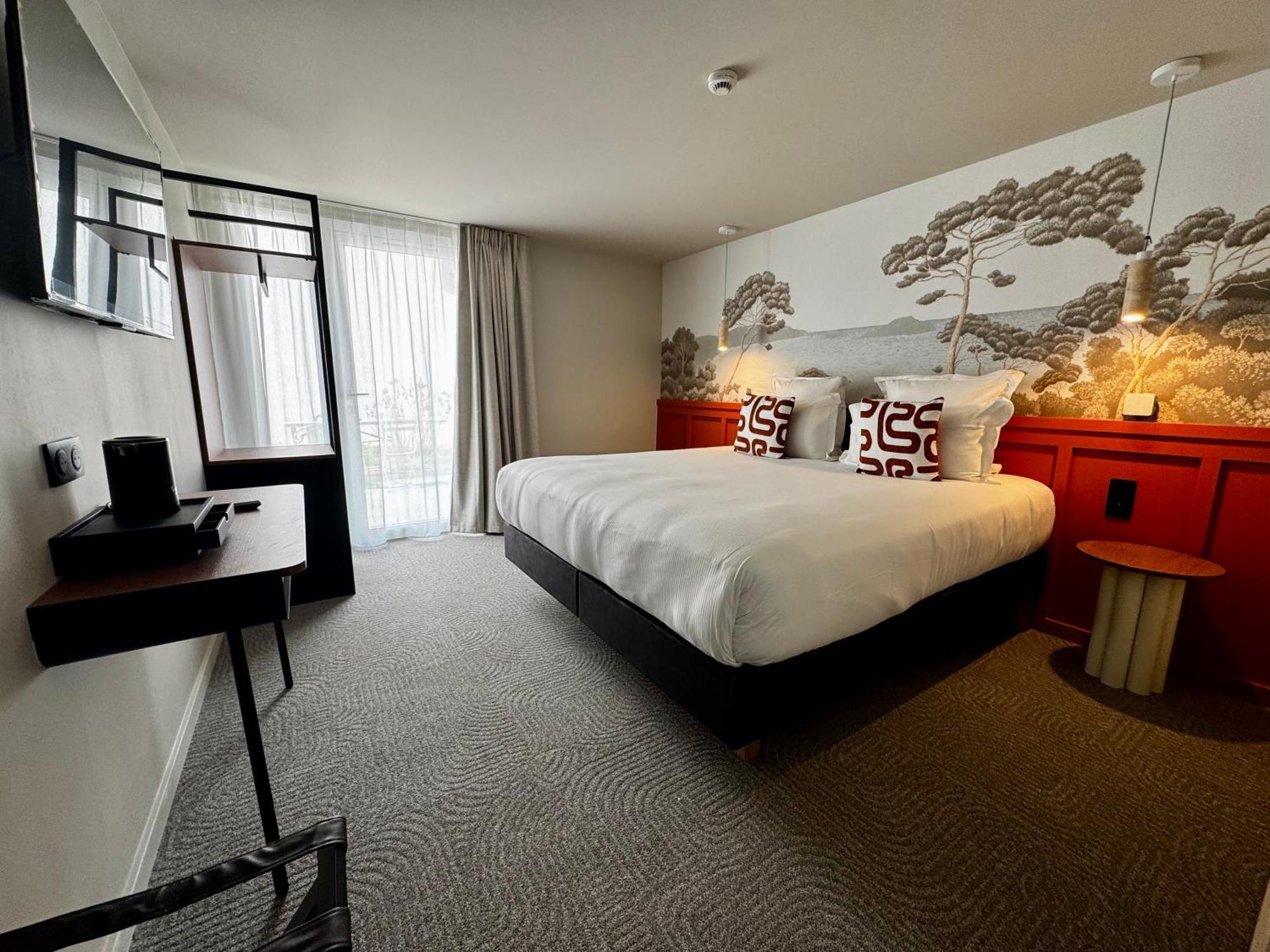 Superior King Room