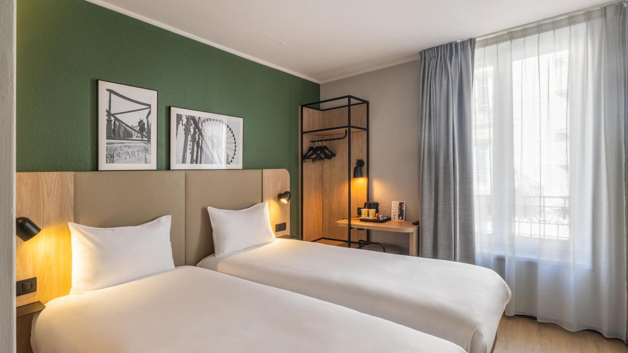 Standard Twin Room