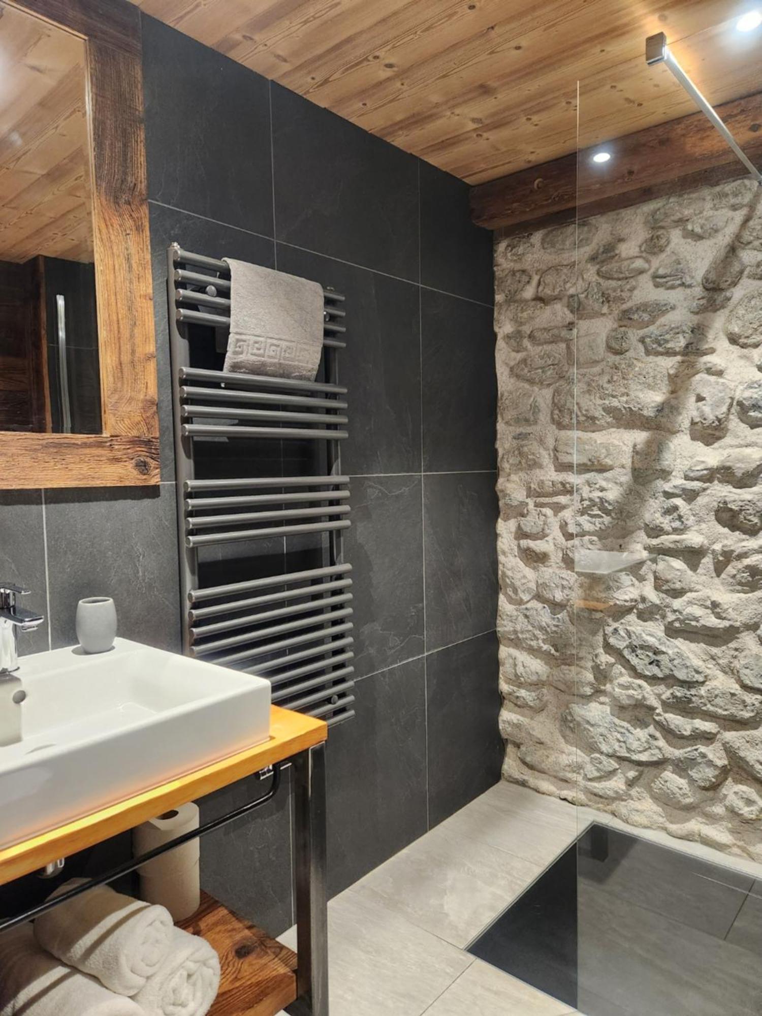 Deluxe Double or Twin Room Mountain View