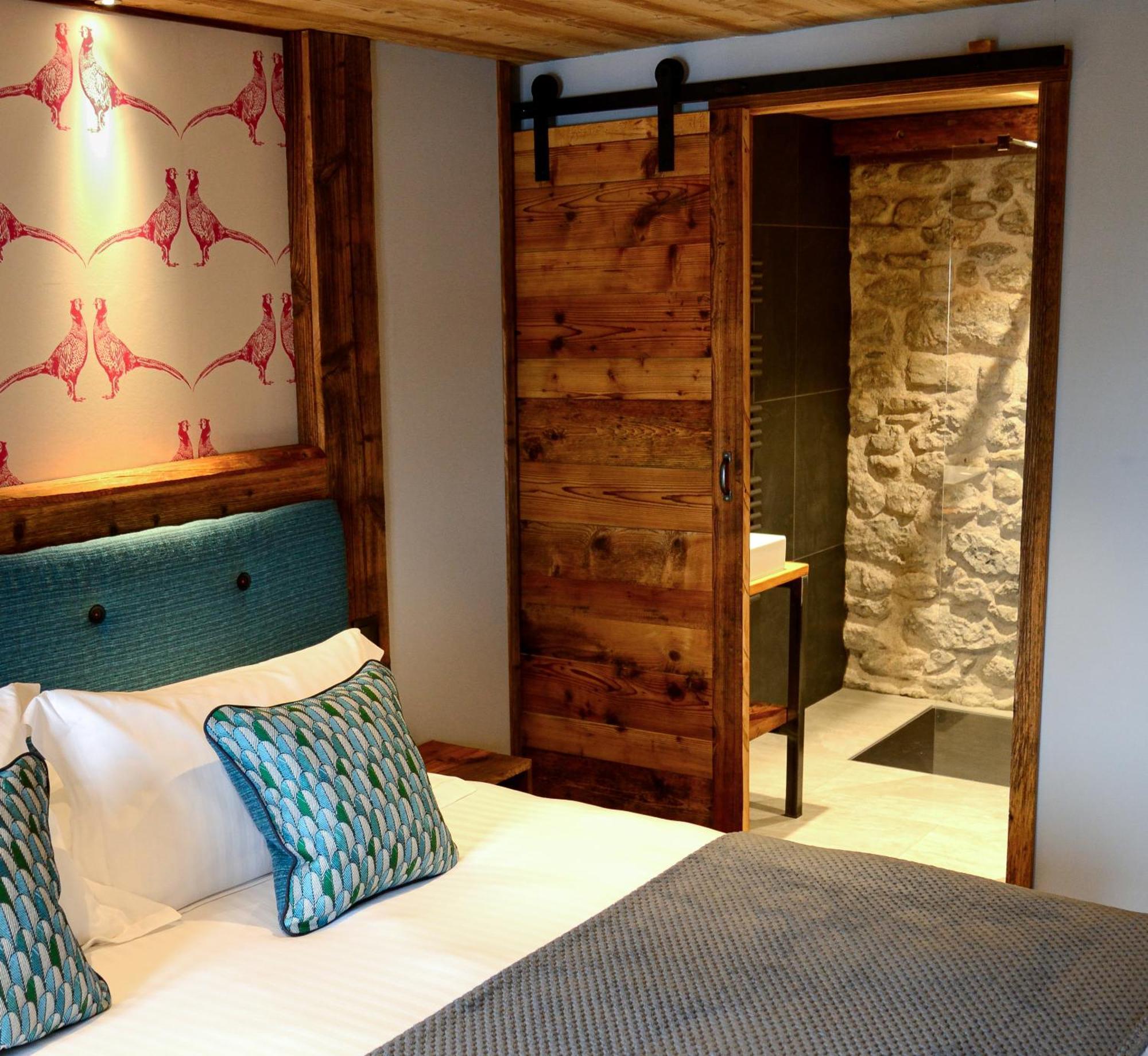 Deluxe Double or Twin Room Mountain View