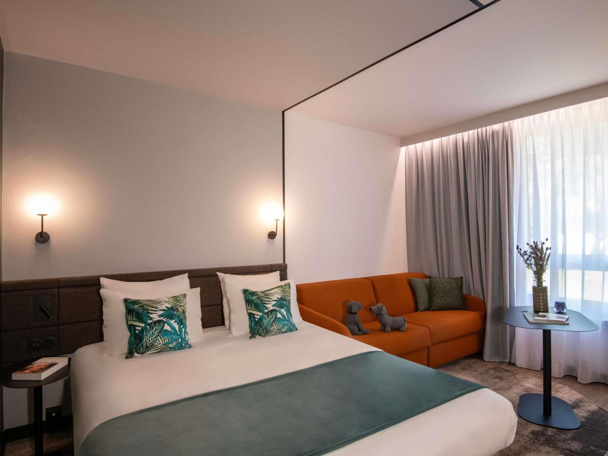 Superior room 1 Queensize bed 1 twin sofa bed