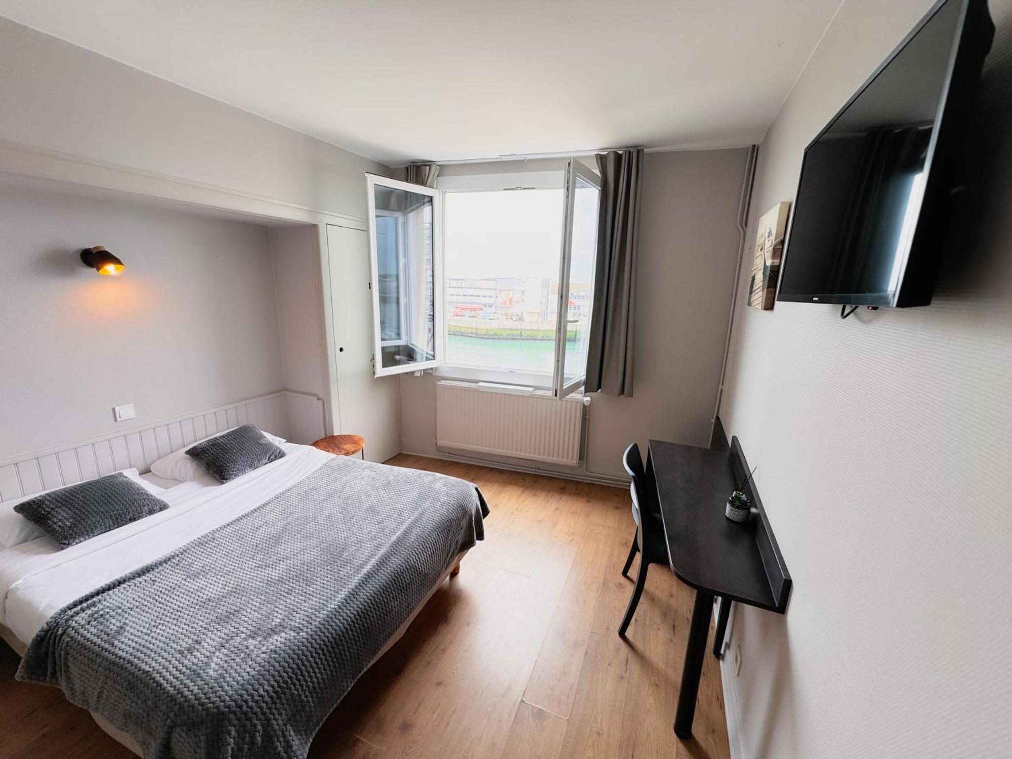 Double Room Port View