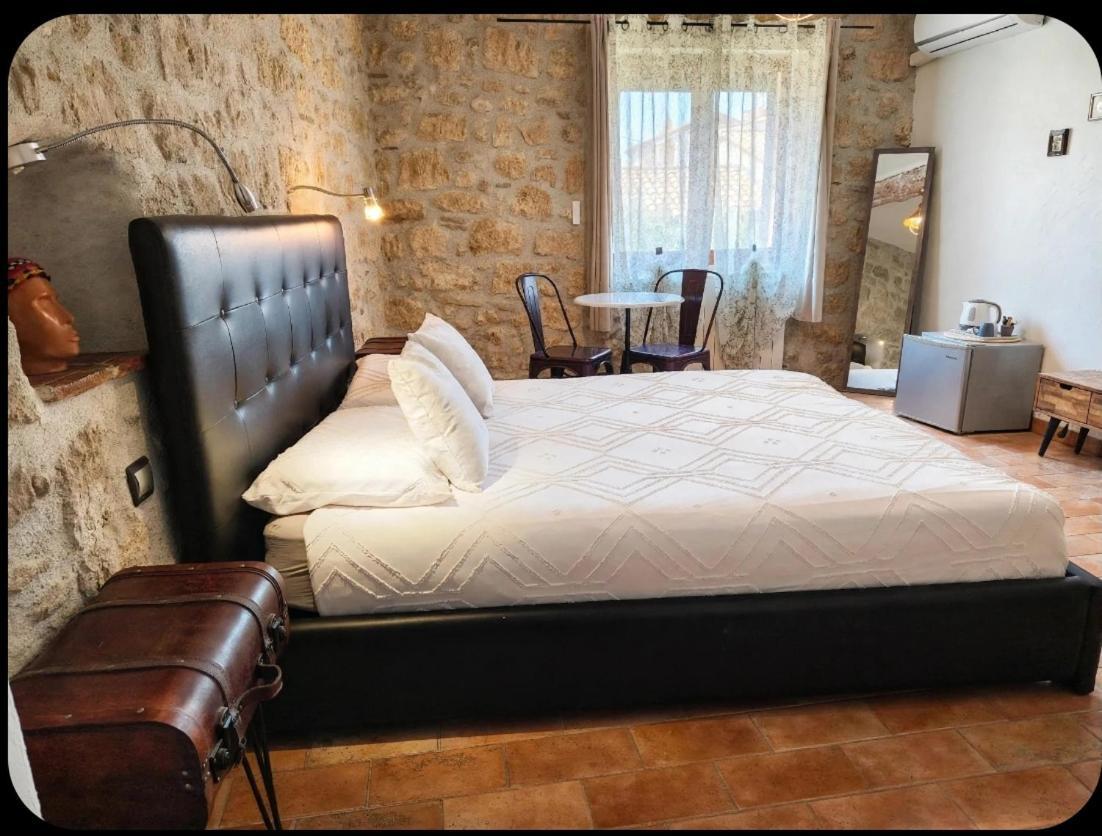 Double Room Private Bathroom