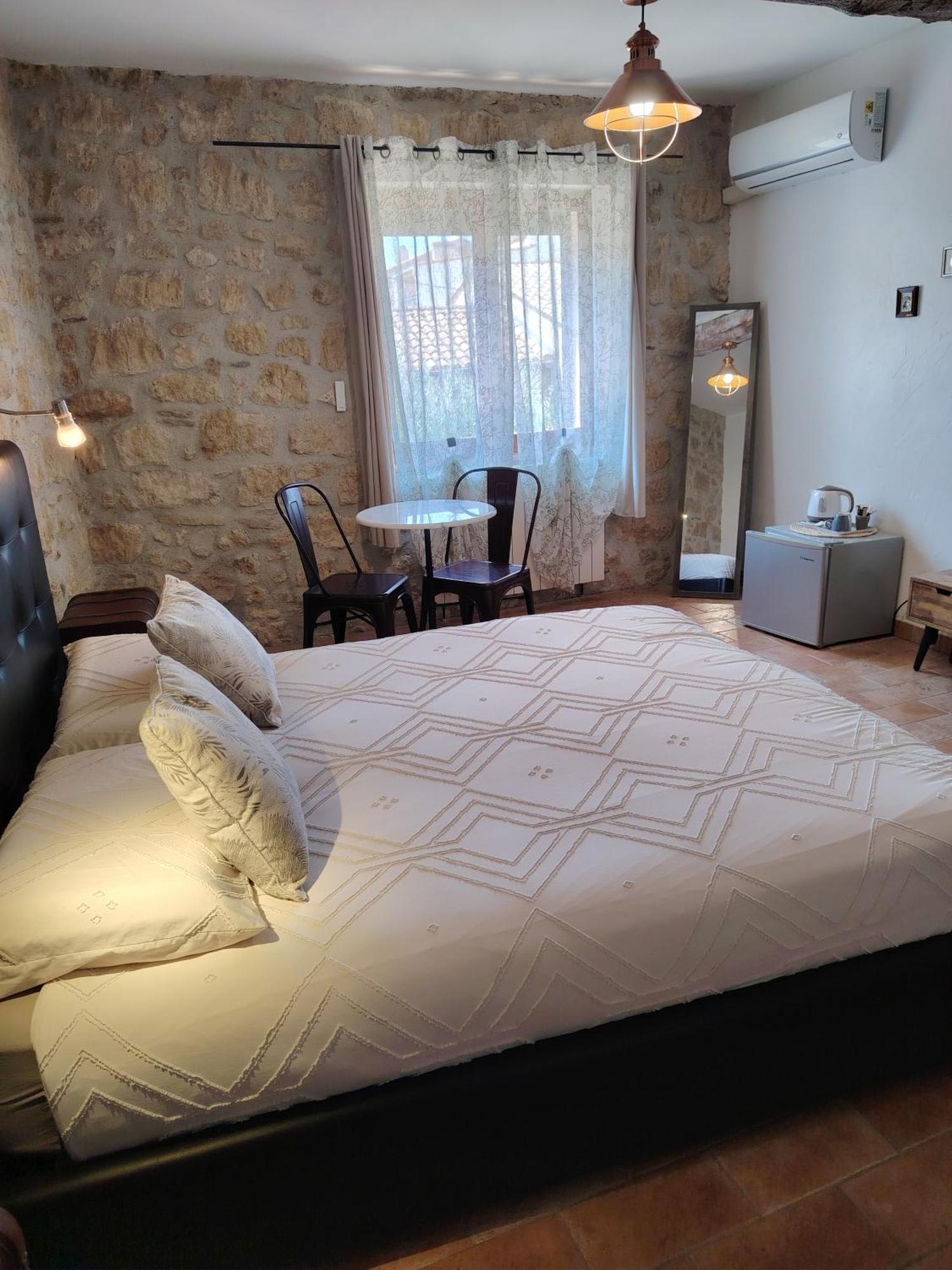 Double Room Private Bathroom