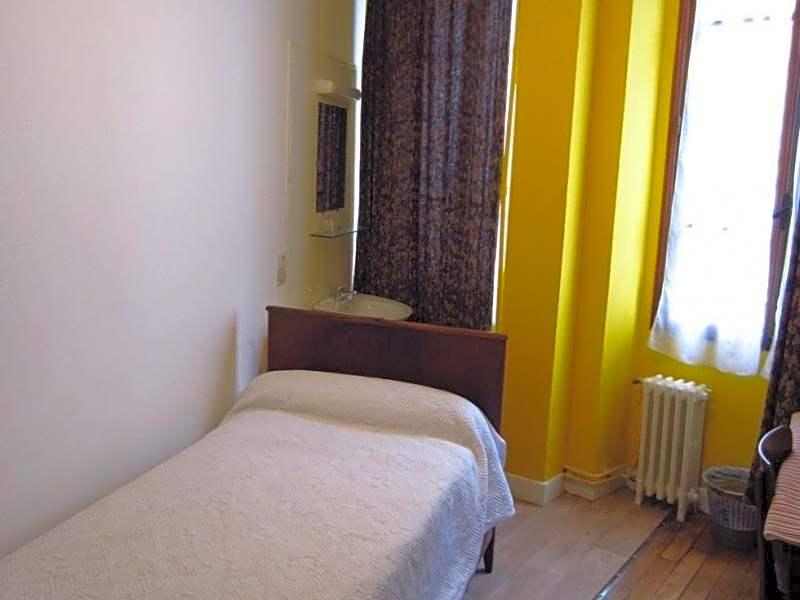 Single Room Shared Toilet