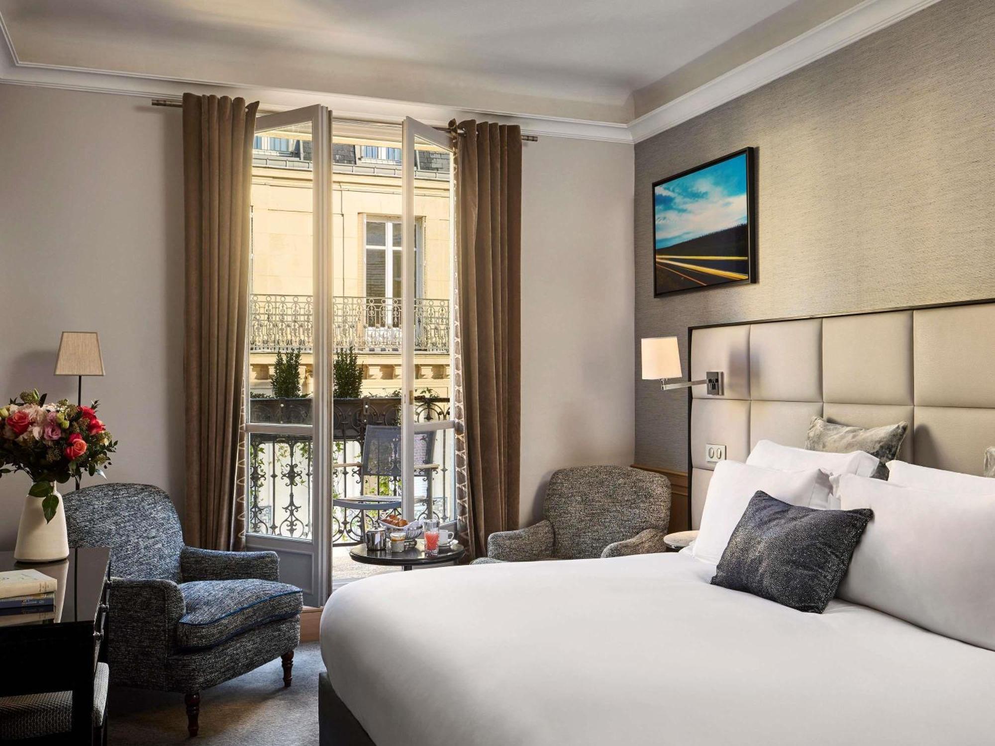 Luxury King Room Balcony