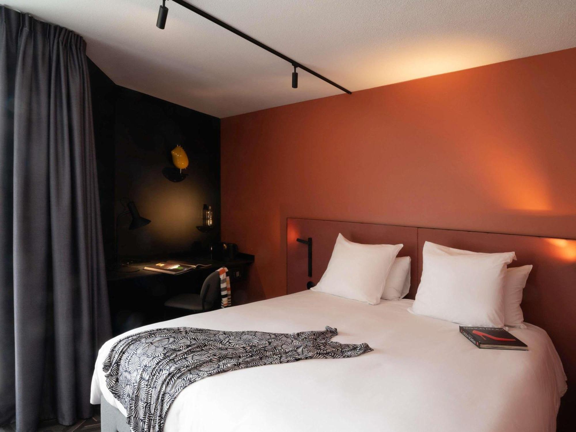 Comfort Double Room with Balcony and City View