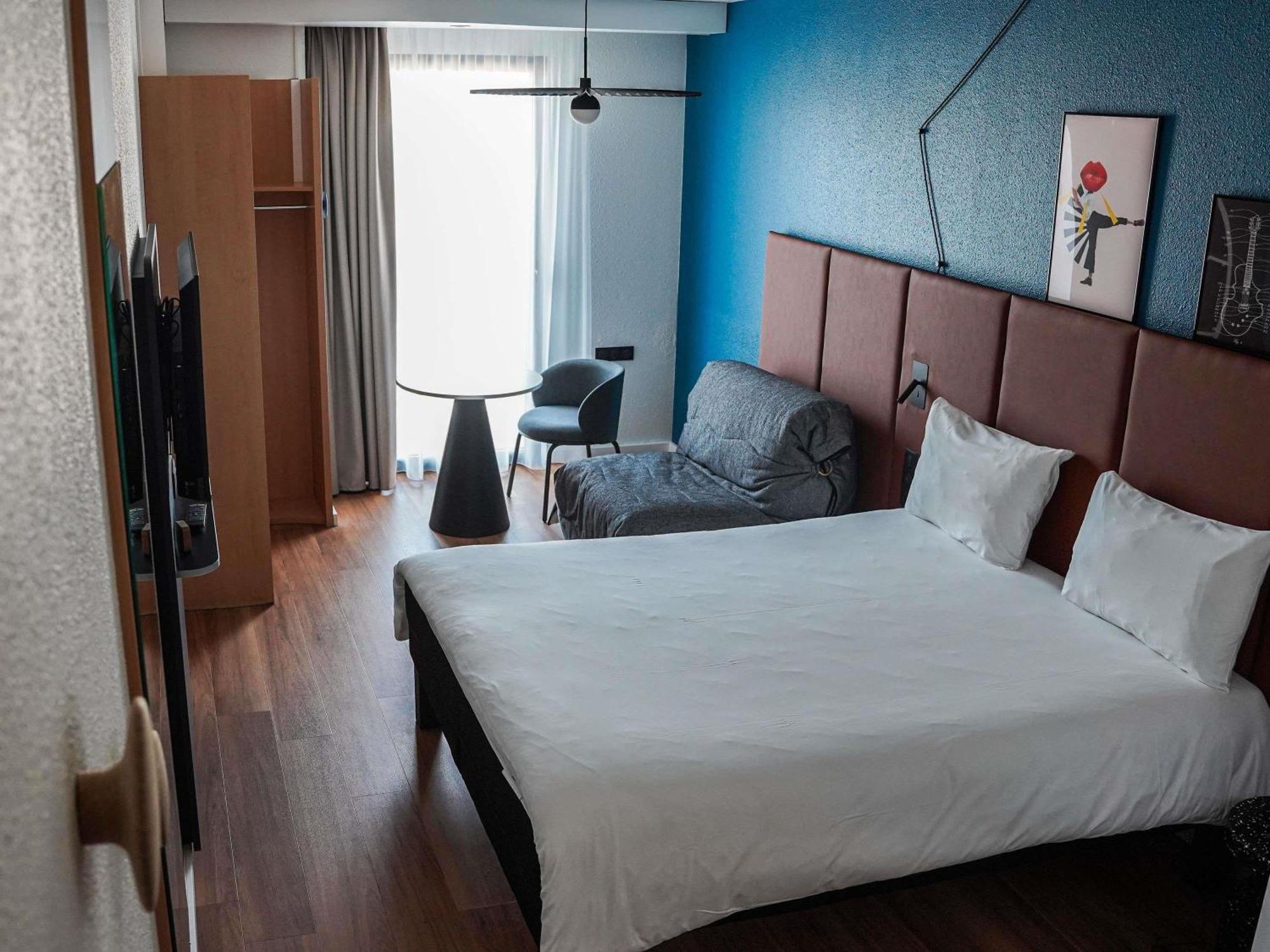 Double Room Single Sofa Bed