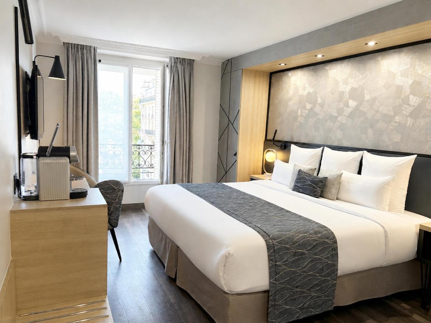 Deluxe King Room