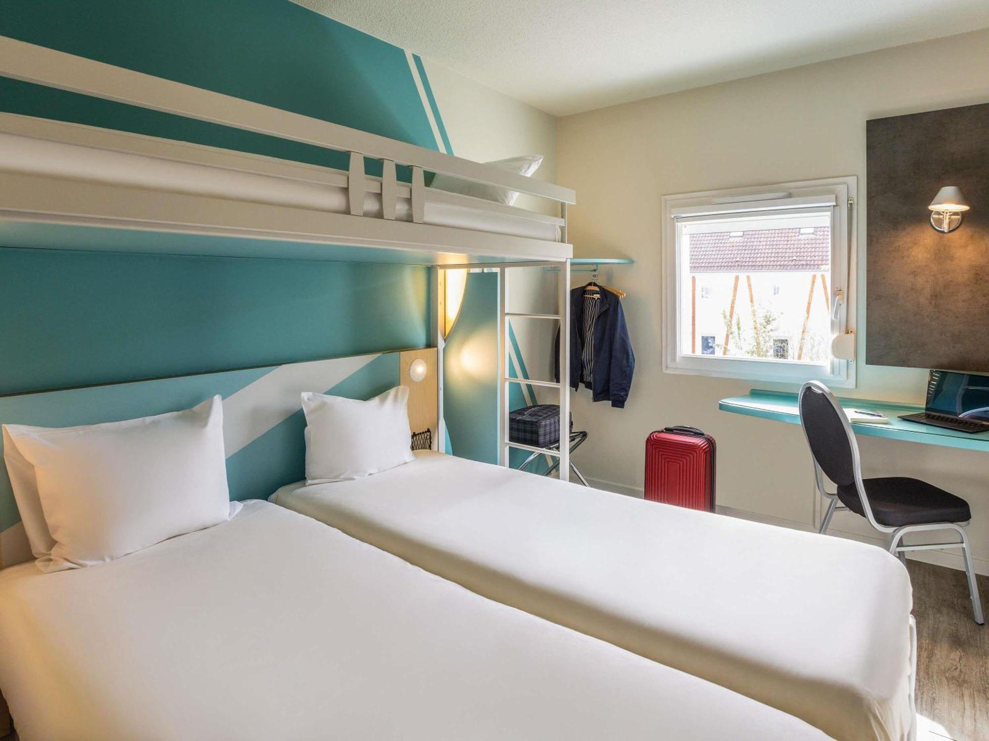 Triple Room Three Single Beds