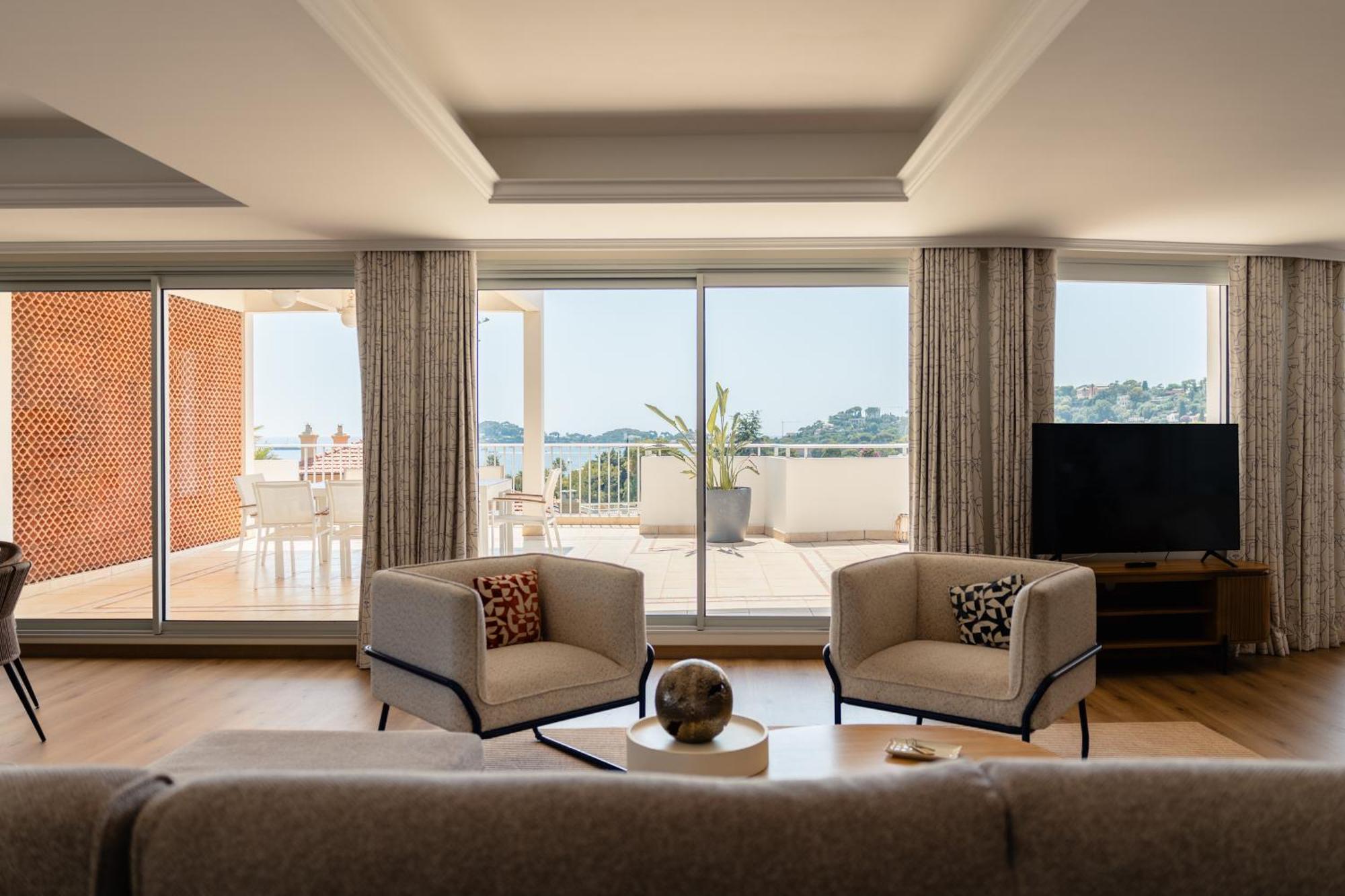 Apartment Sea View