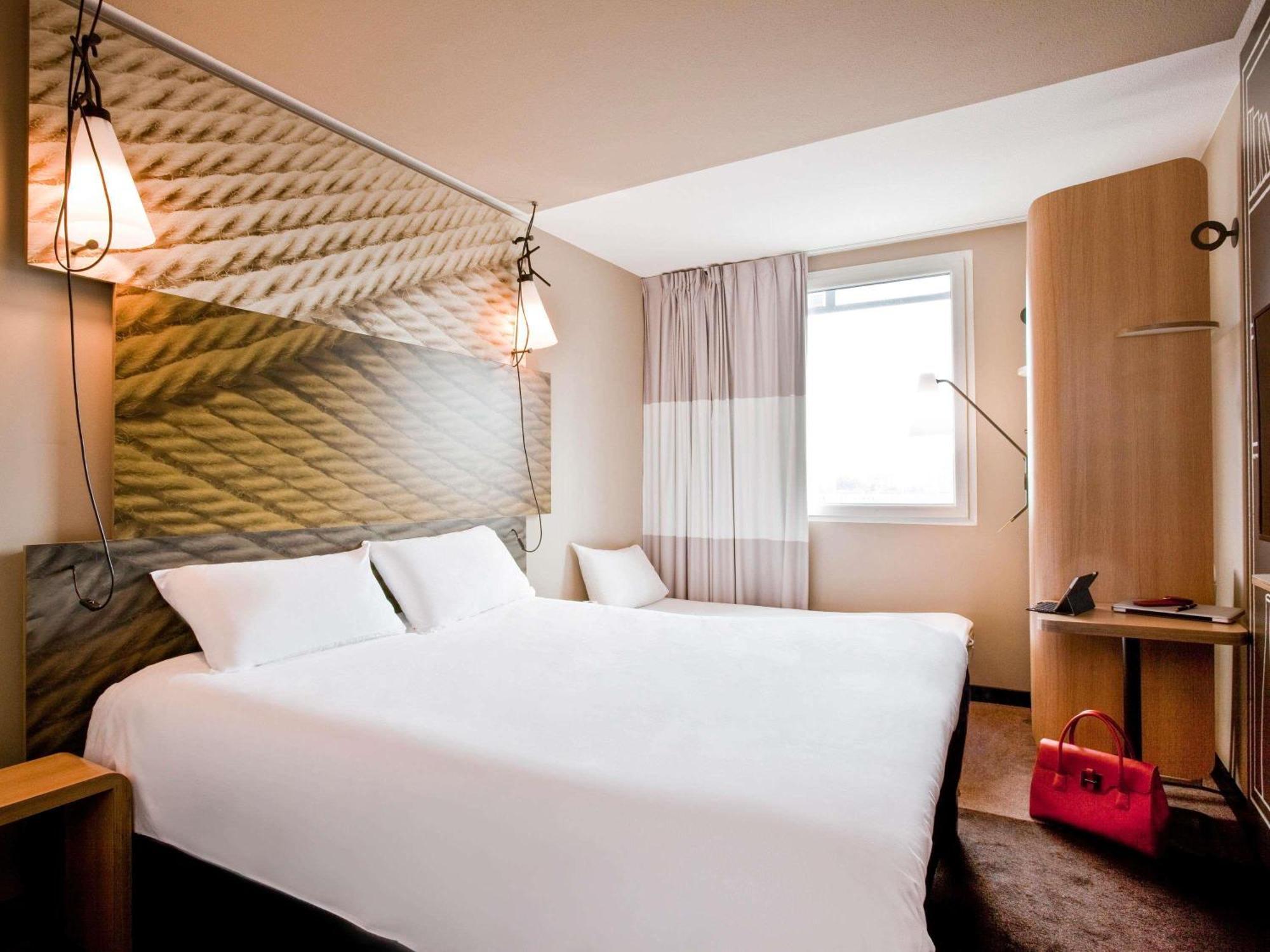 Standard Room 1 Double 1 Single Bed