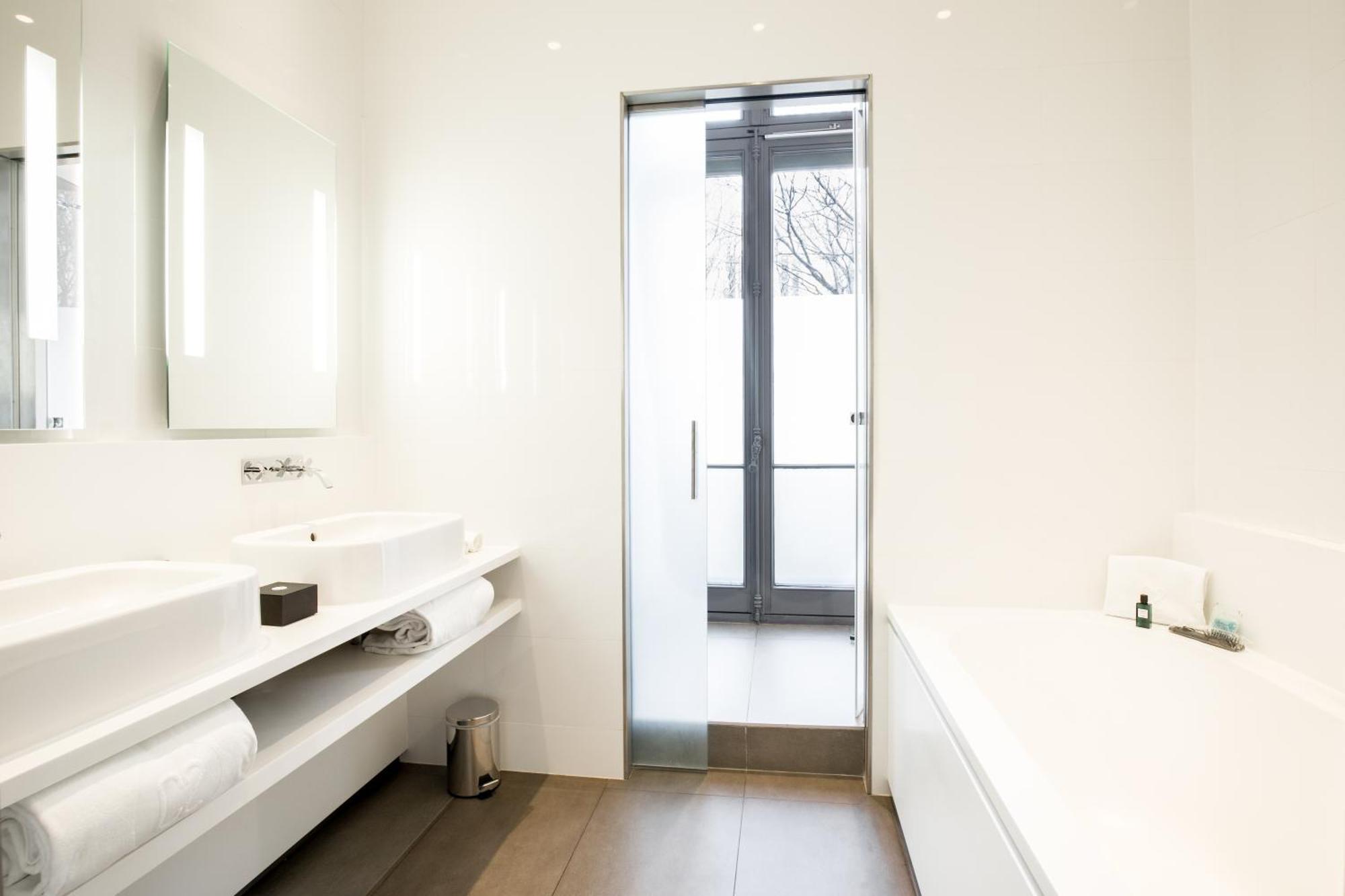 Deluxe Double Room Spa Access