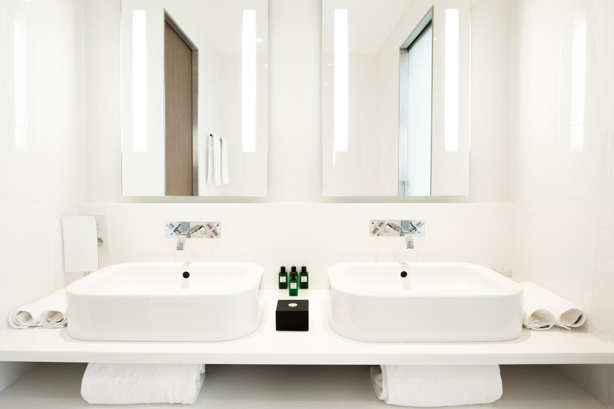 Deluxe Double Room Spa Access