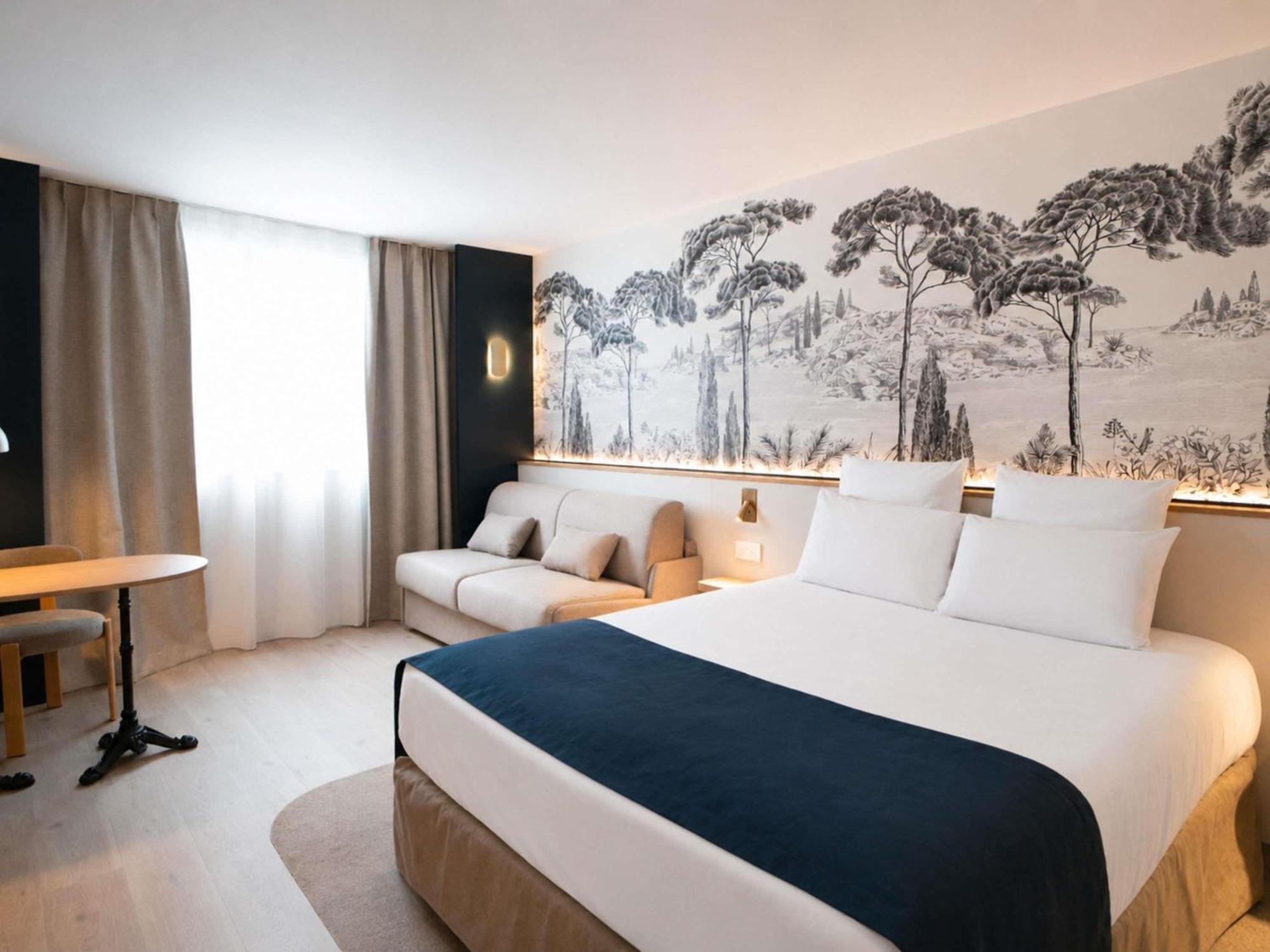 Superior Family Room One Double Bed One Sofa Bed