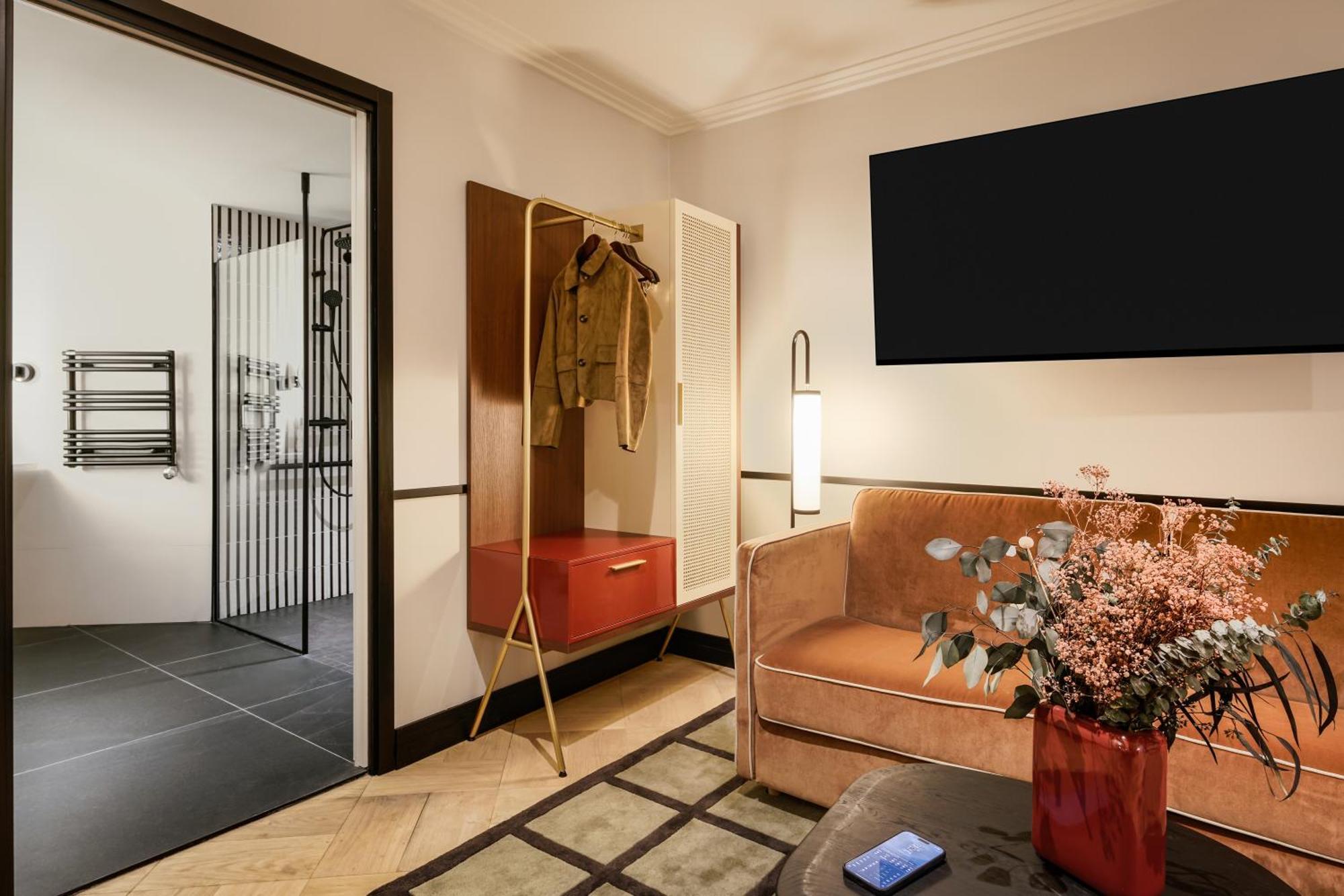 Superior Double Room Sofa