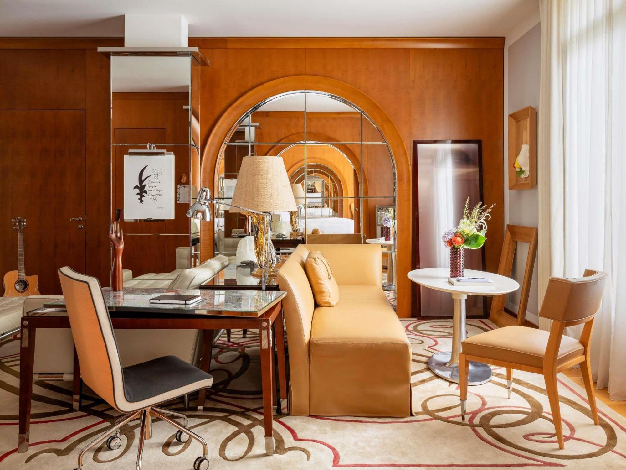 Signature Suite