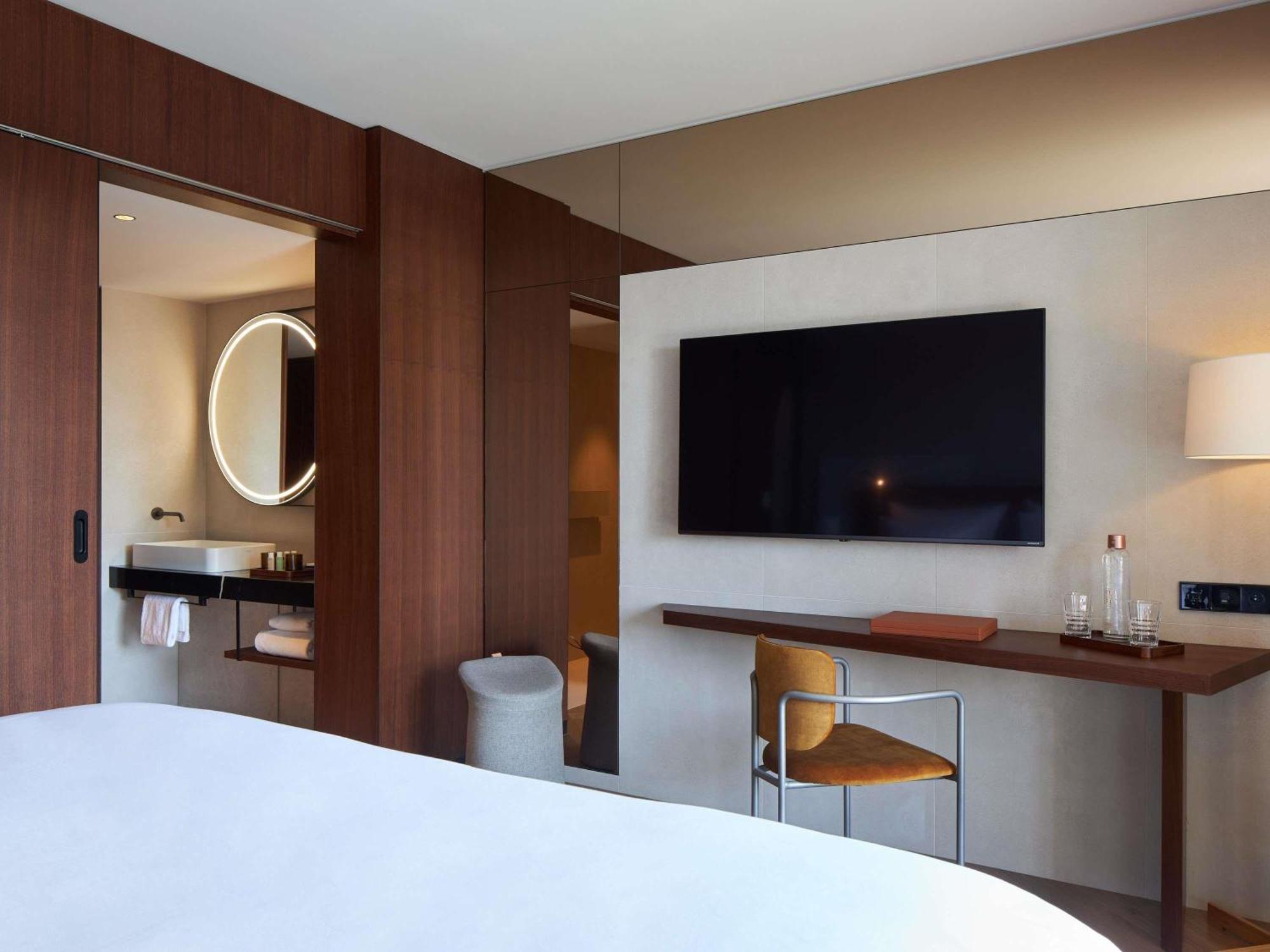 Superior King Room Balcony
