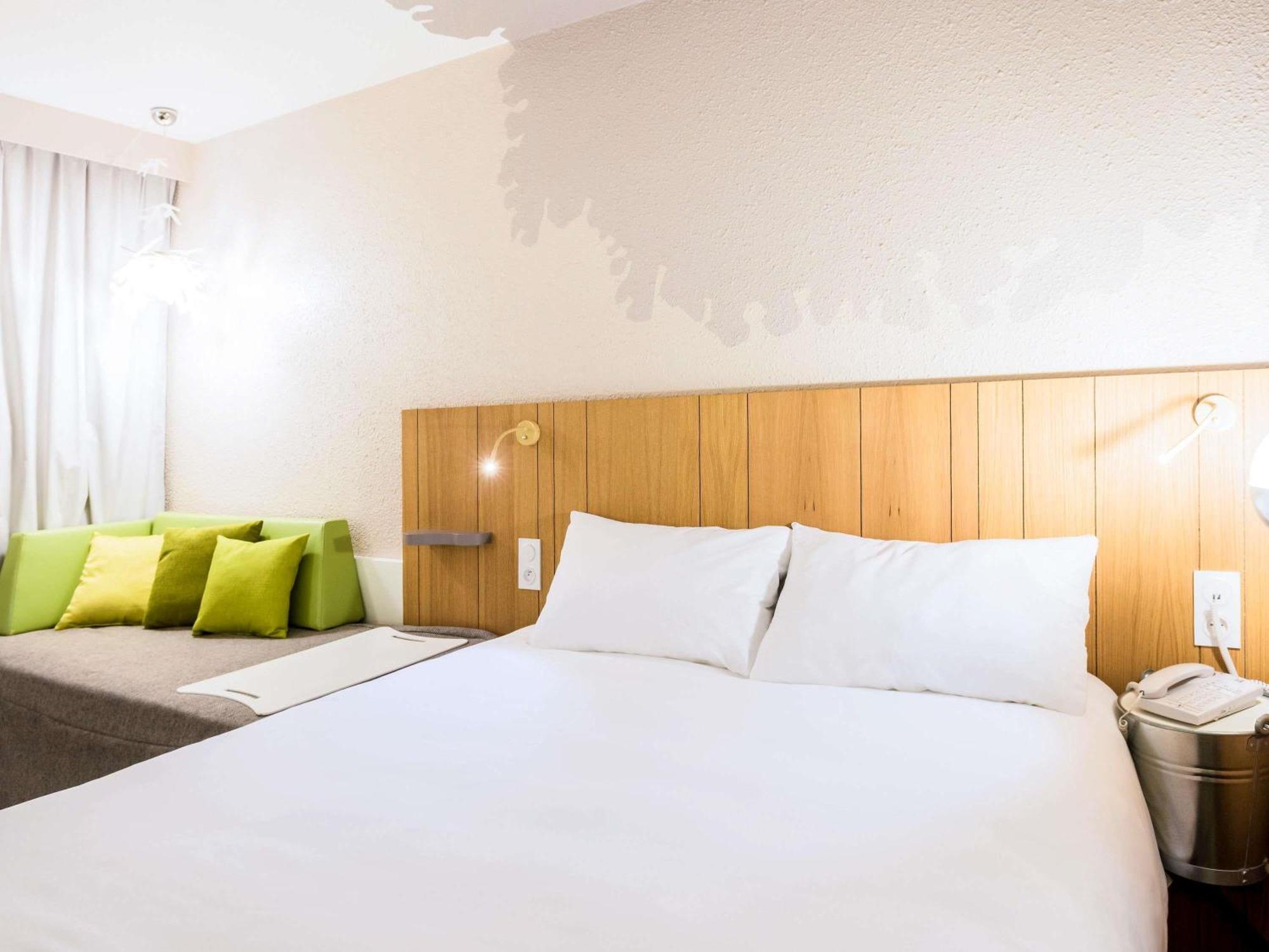 Standard Room 1 Double Bed 2 Single Beds