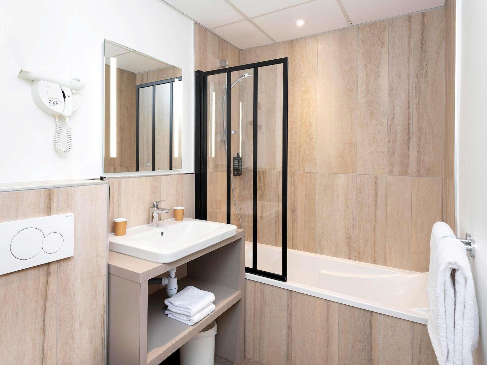 Standard Double Room One Double One Single Bed Non-Smoking
