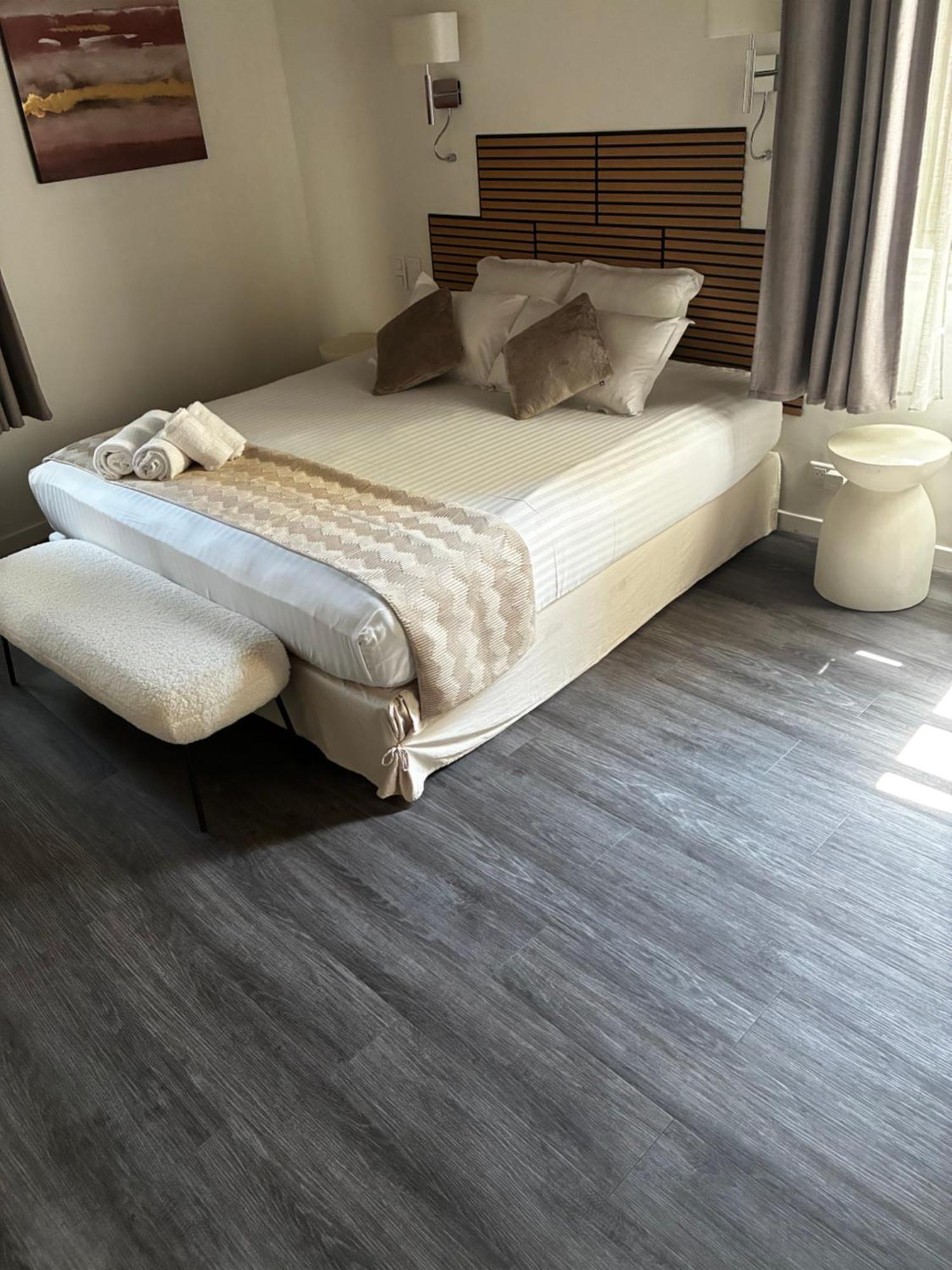 Double Room Private Bathroom