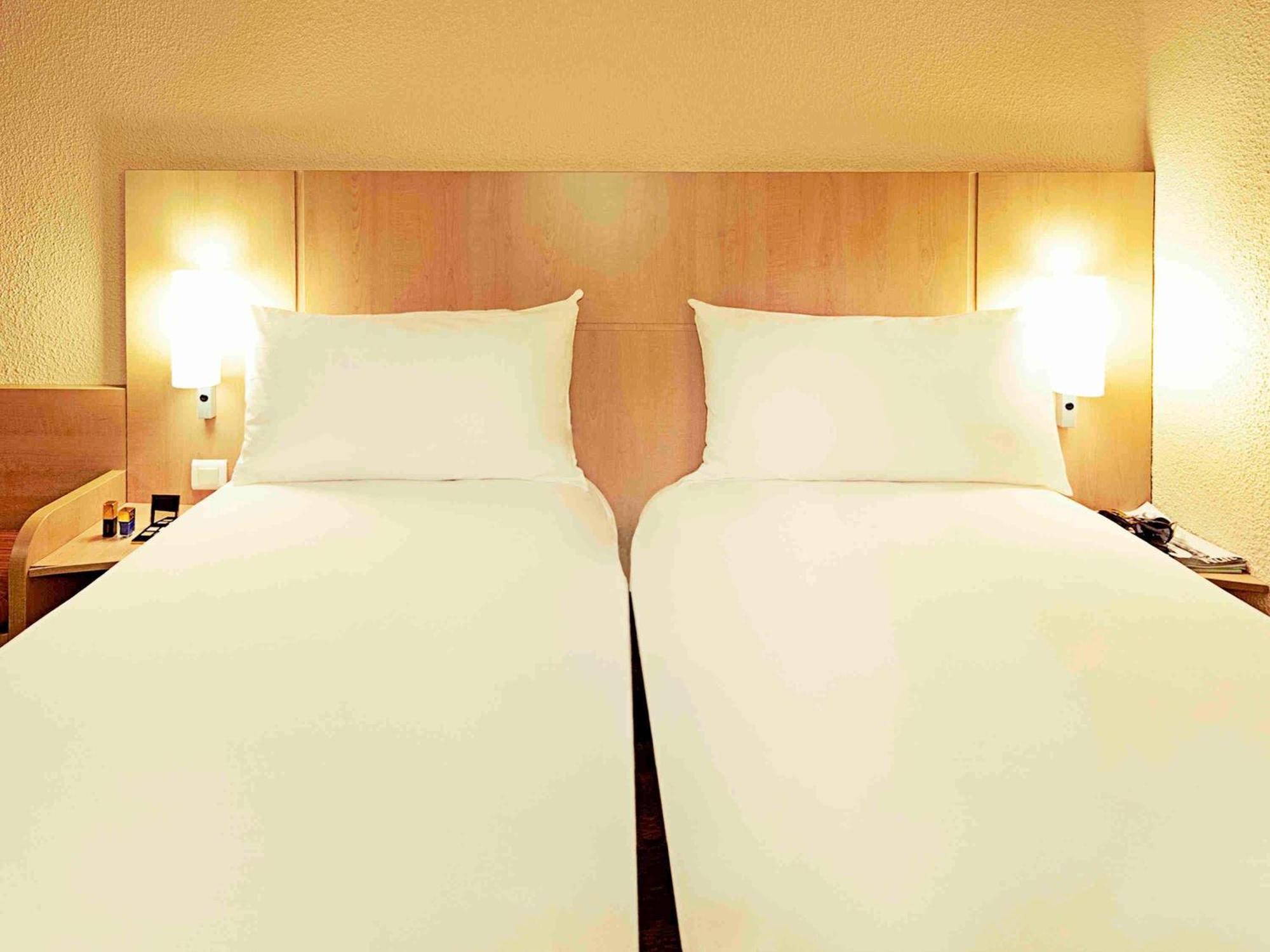 Standard Room twin beds