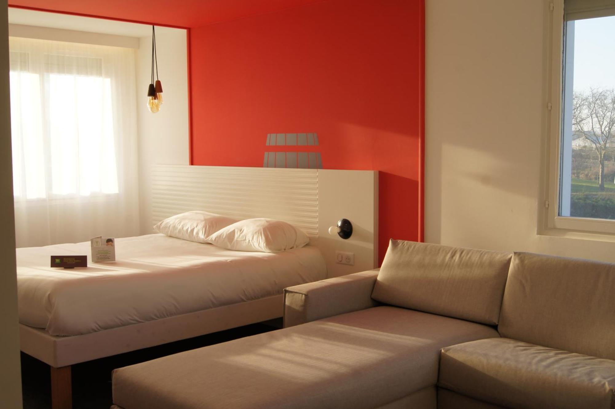Standard Family Suite One Double Bed Sofa