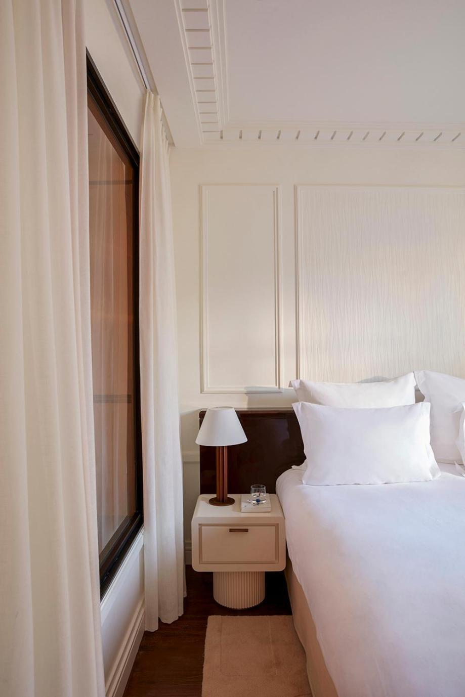 Prestige Room