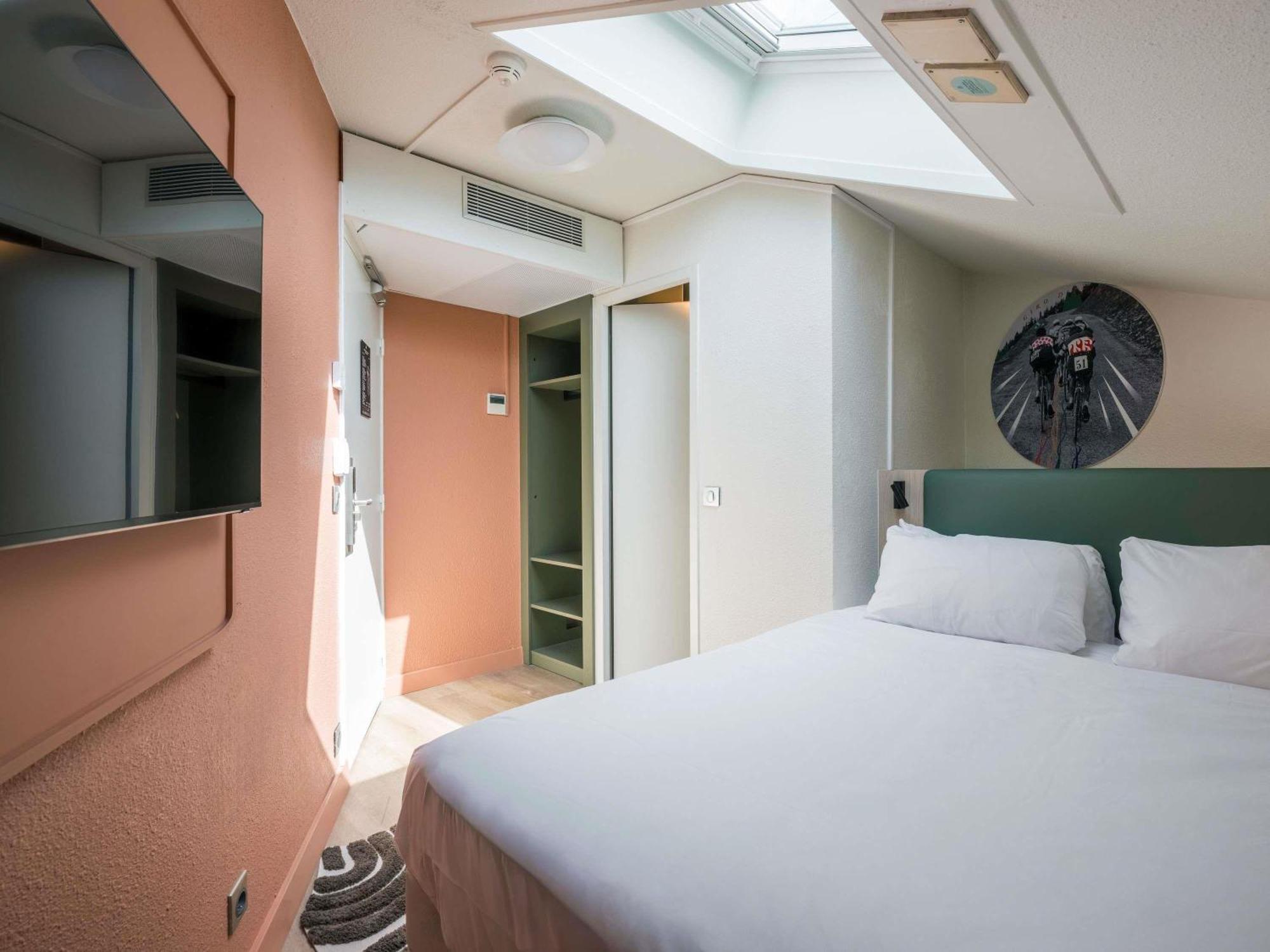 Communicating Double Room