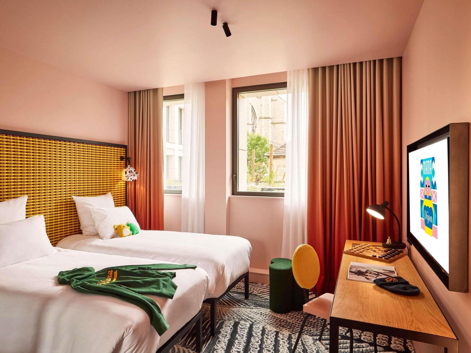 Medium Mama Twin Room
