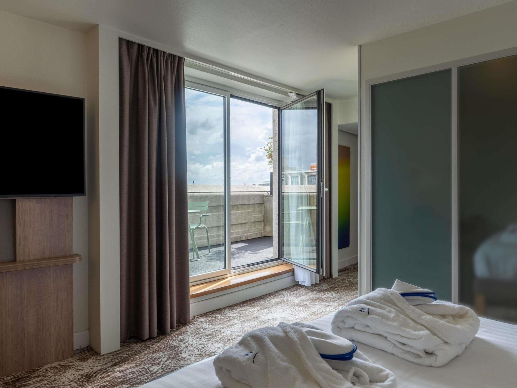 Executive Double Room Queen Size Bed Terrace