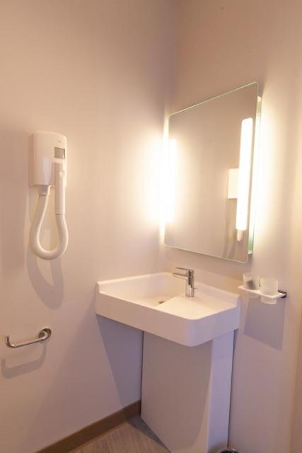 Double or Twin Room Private Bathroom